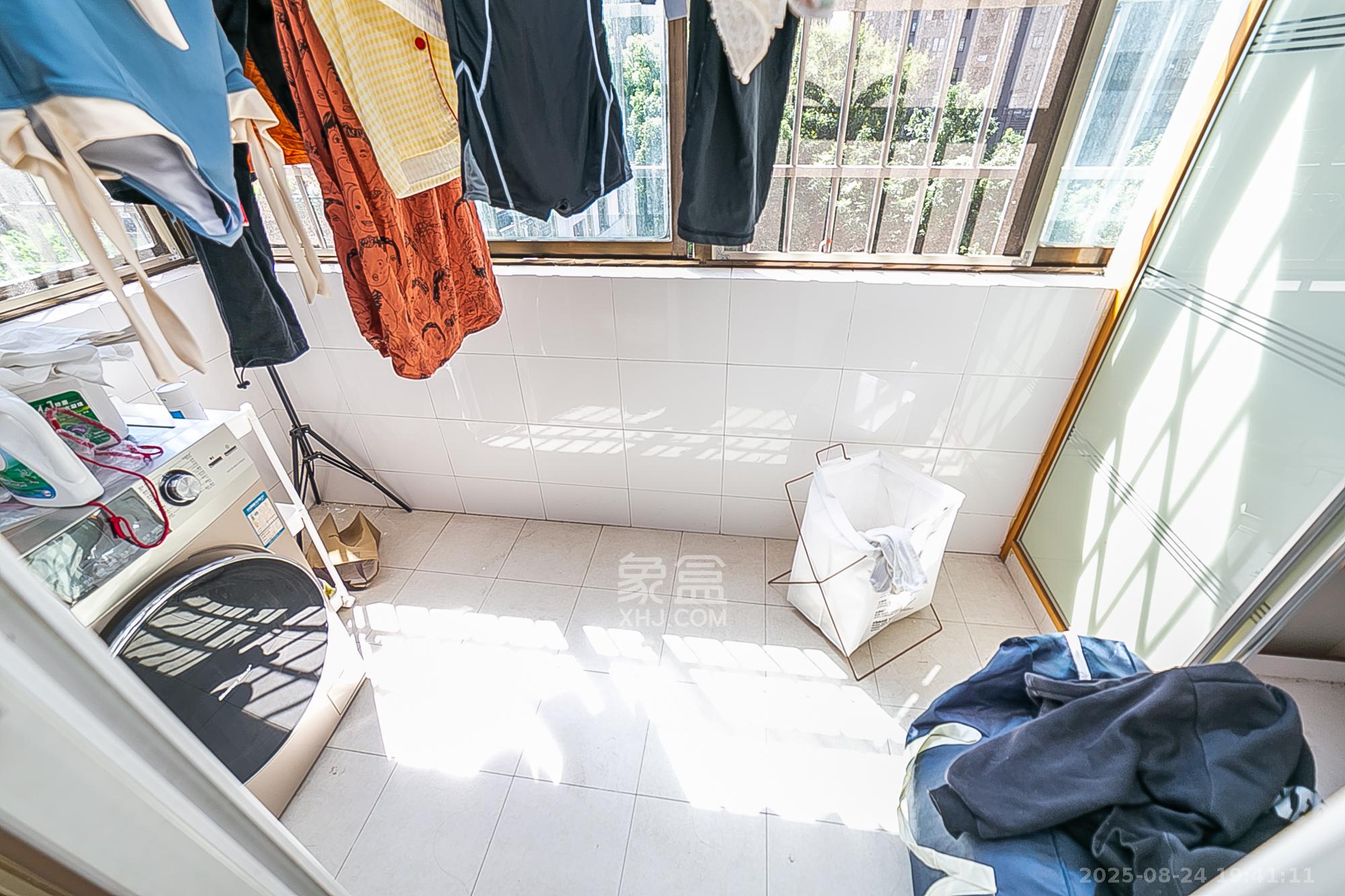 芙蓉蓉苑  3室2厅1卫    125.0万 芙蓉蓉苑  3室2厅1卫    125.0万阳台