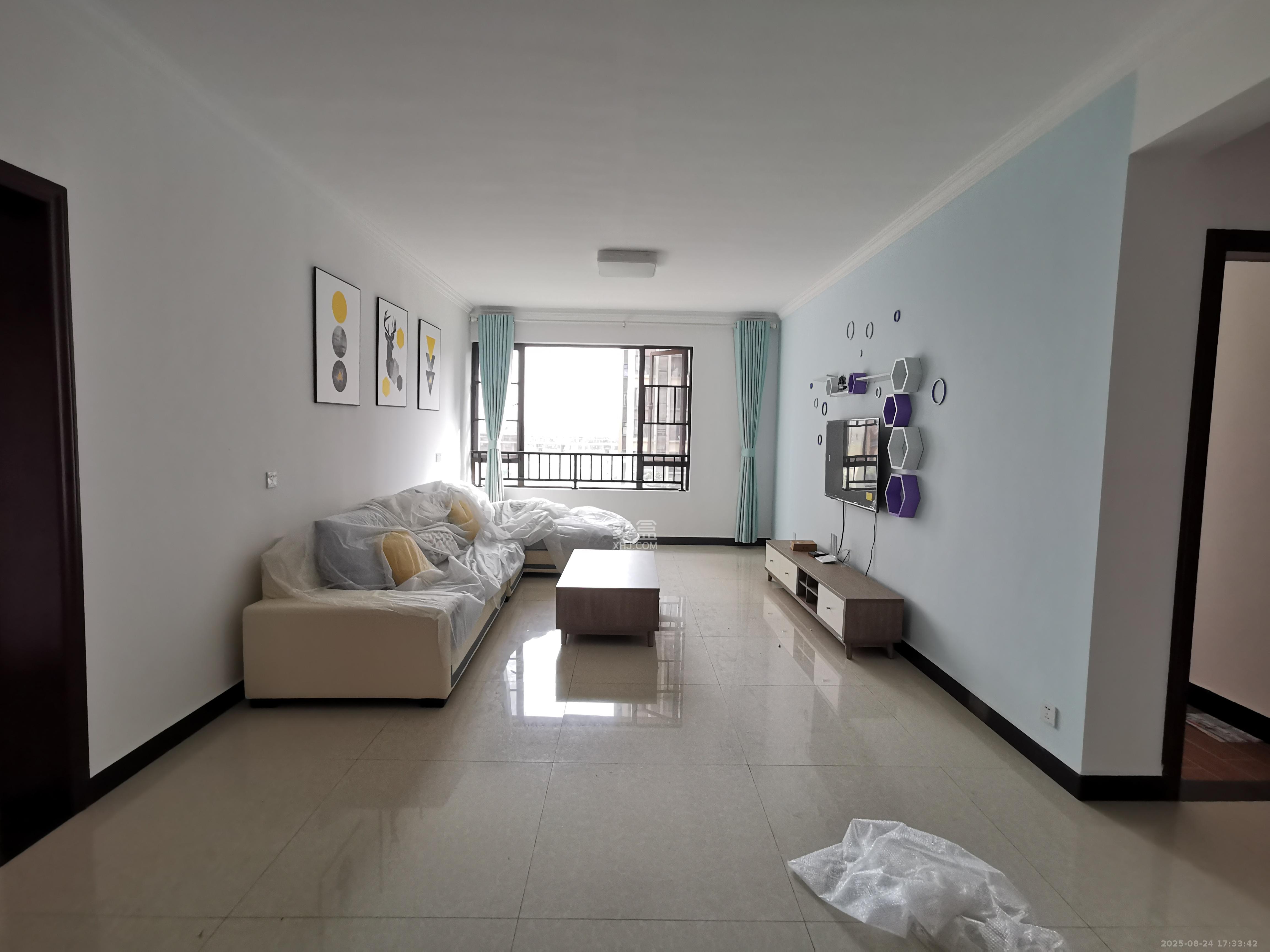 阳光城尚东湾青云苑 3室2厅2卫 2500.0元/月 阳光城尚东湾青云苑 3室2厅2卫 2500.0元/月室内图