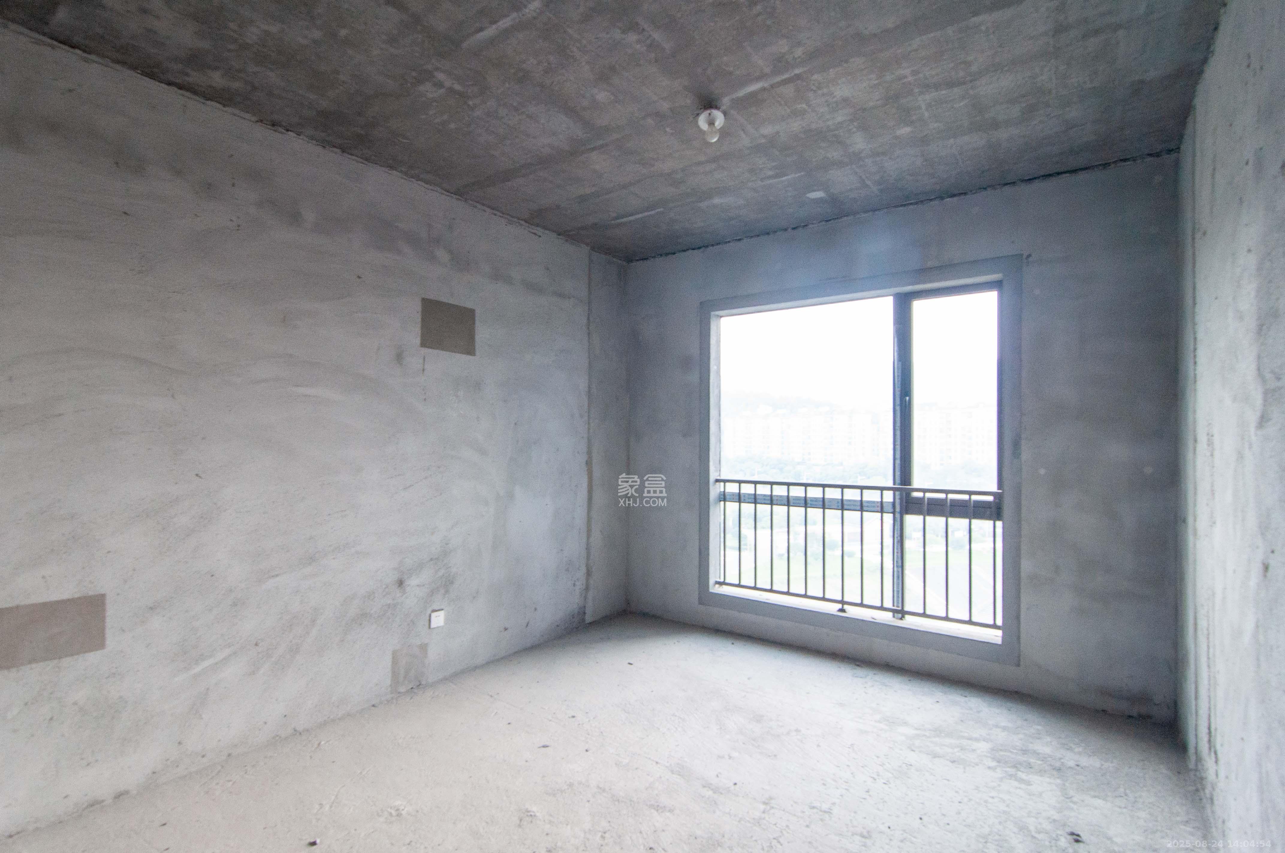 恩瑞御西湖  4室3厅2卫    245.0万 恩瑞御西湖  4室3厅2卫    245.0万其他