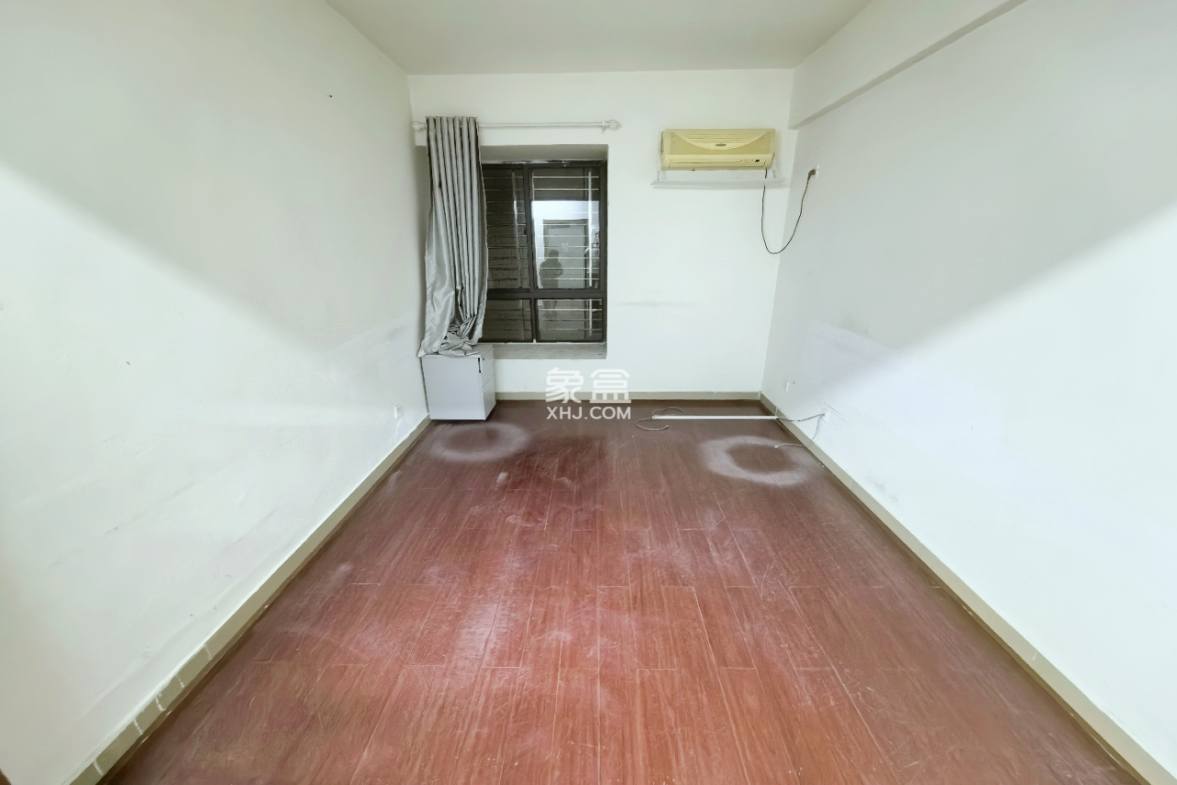 金海广场 4室2厅2卫 3400.0元/月 金海广场 4室2厅2卫 3400.0元/月室内图