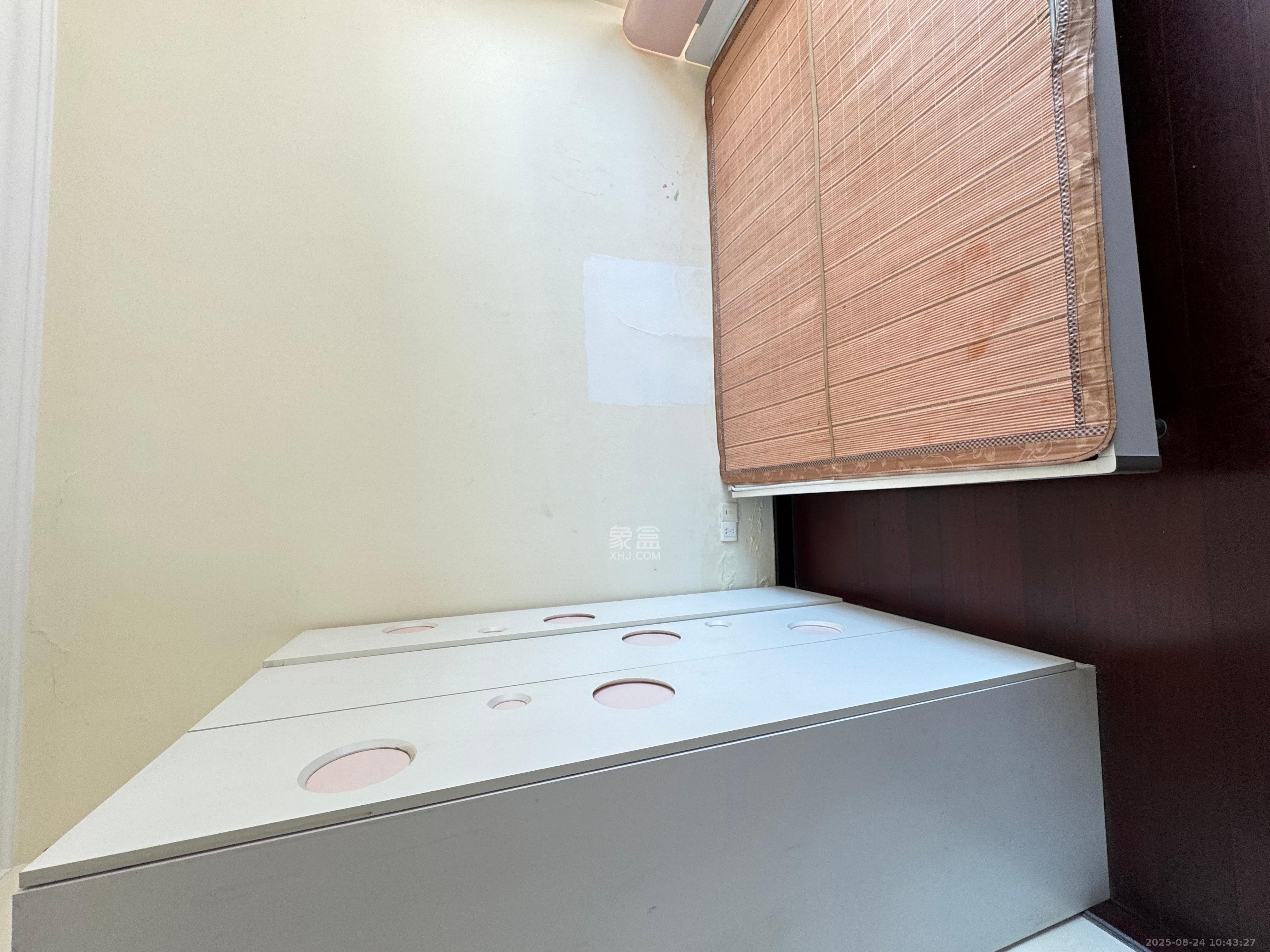 恒大华府  2室2厅1卫    2000.0元/月室内图