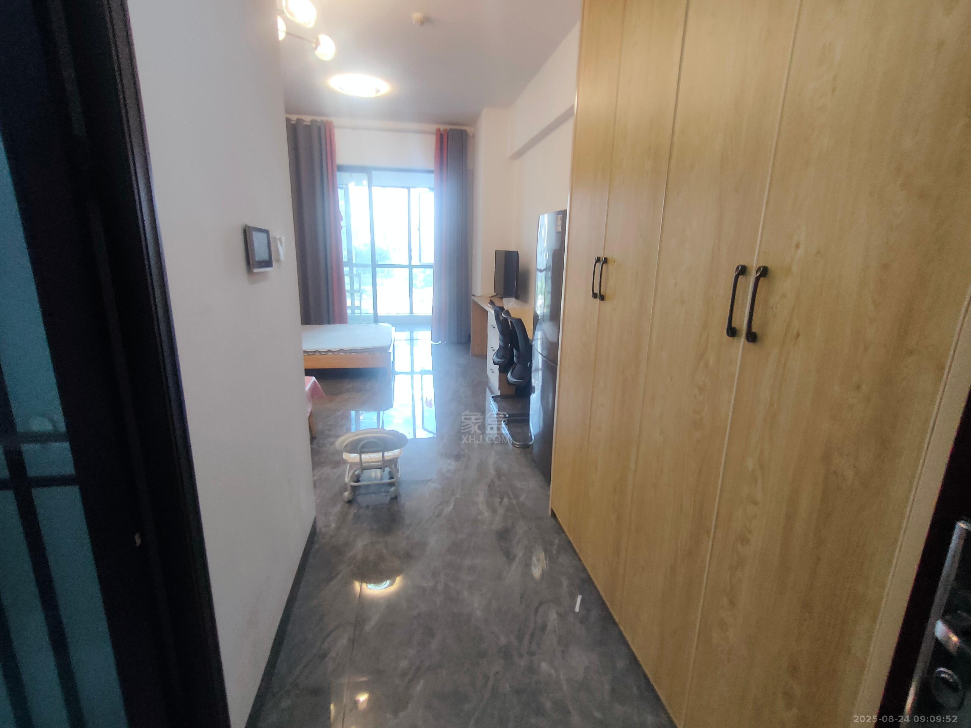 中泰财富湘江  1室1厅1卫    1200.0元/月室内图