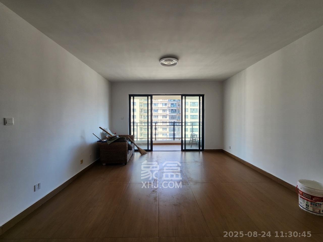 奥克斯广场  3室2厅2卫    2800.0元/月 奥克斯广场  3室2厅2卫    2800.0元/月