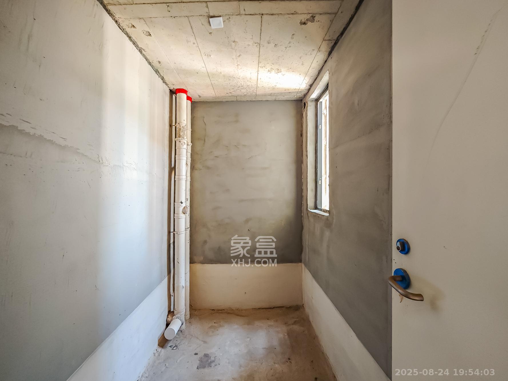 长沙融创城 3室2厅2卫 46.8万 长沙融创城 3室2厅2卫 46.8万卫生间