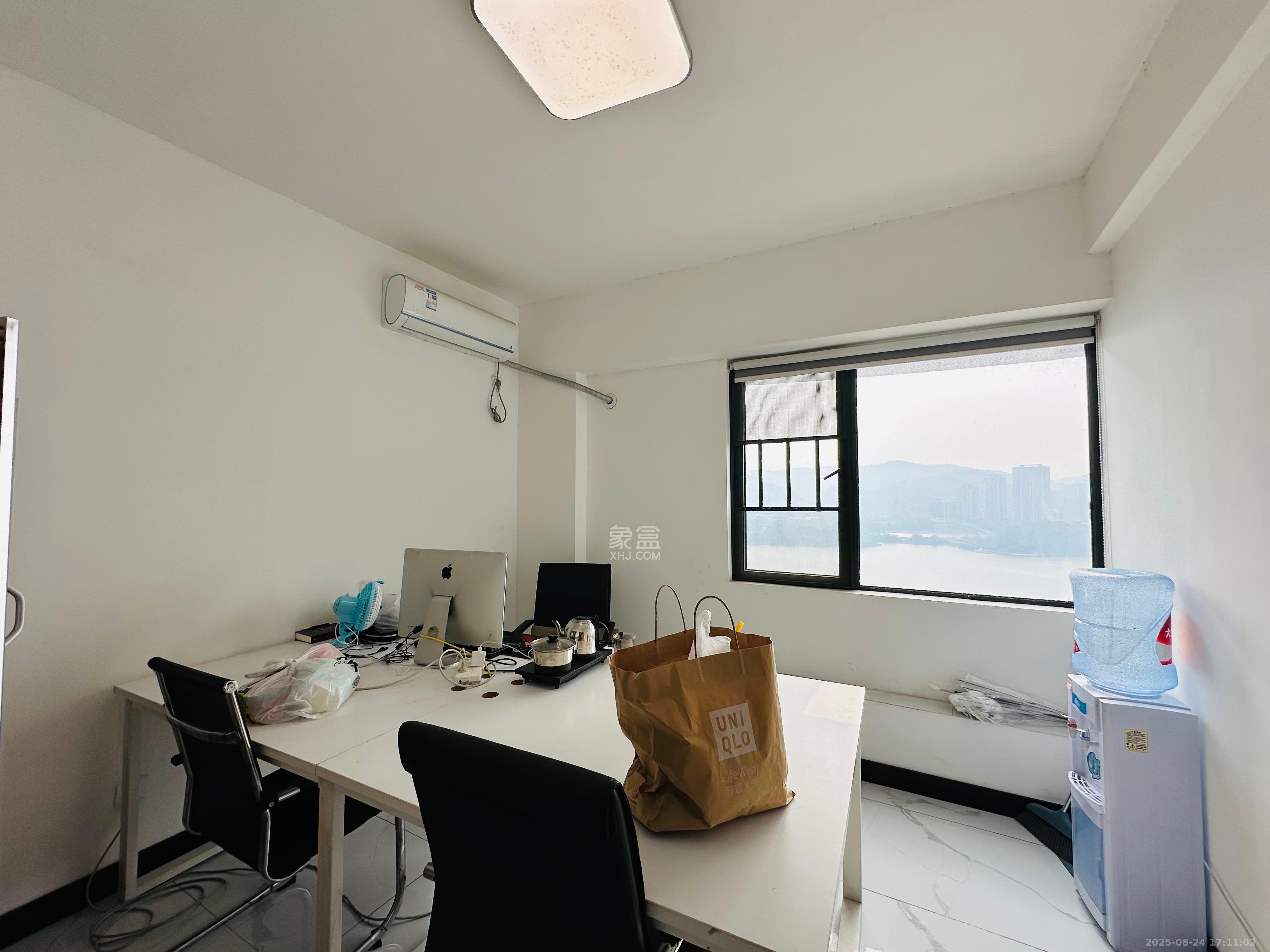 天祥水晶湾 4室2厅2卫 4500.0元/月 天祥水晶湾 4室2厅2卫 4500.0元/月室内图