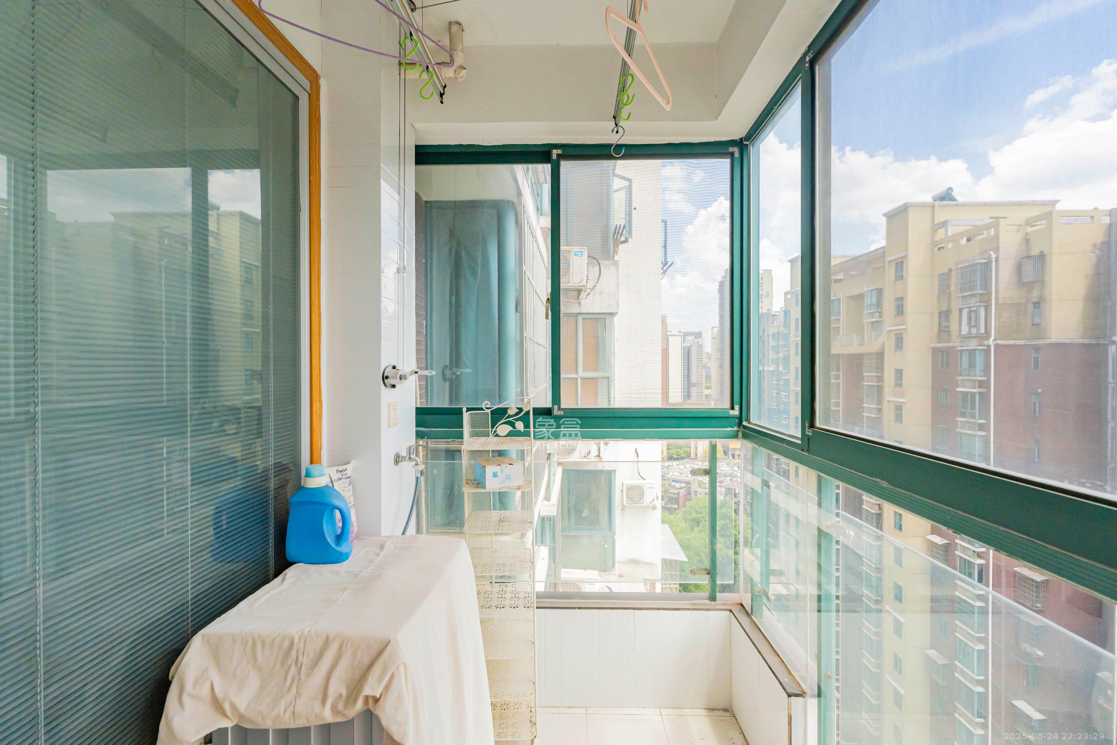 才子佳苑一期/二期  3室2厅1卫    69.0万 才子佳苑一期/二期  3室2厅1卫    69.0万阳台