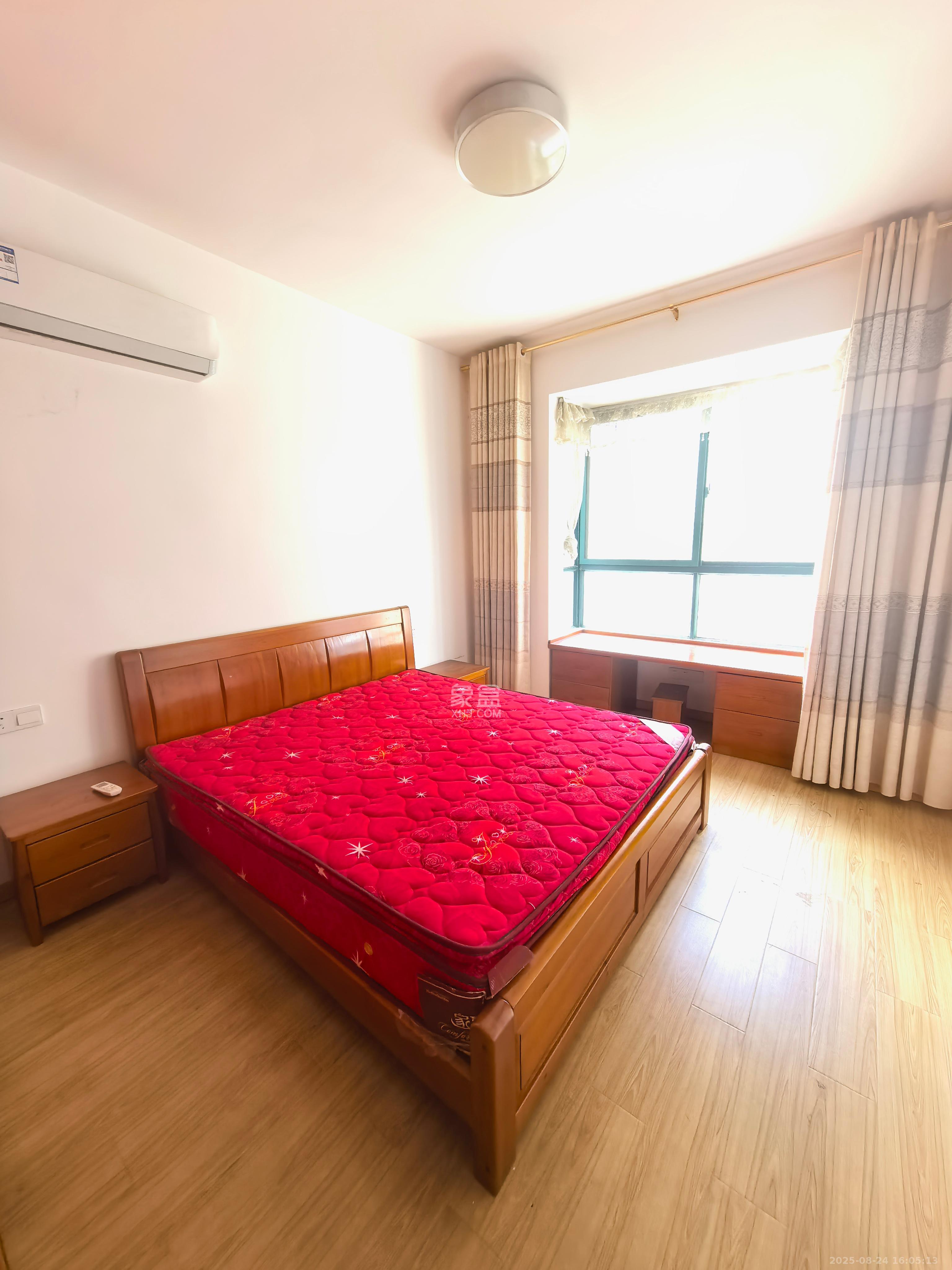 湖湘林语二期 3室2厅2卫 1700.0元/月 湖湘林语二期 3室2厅2卫 1700.0元/月室内图