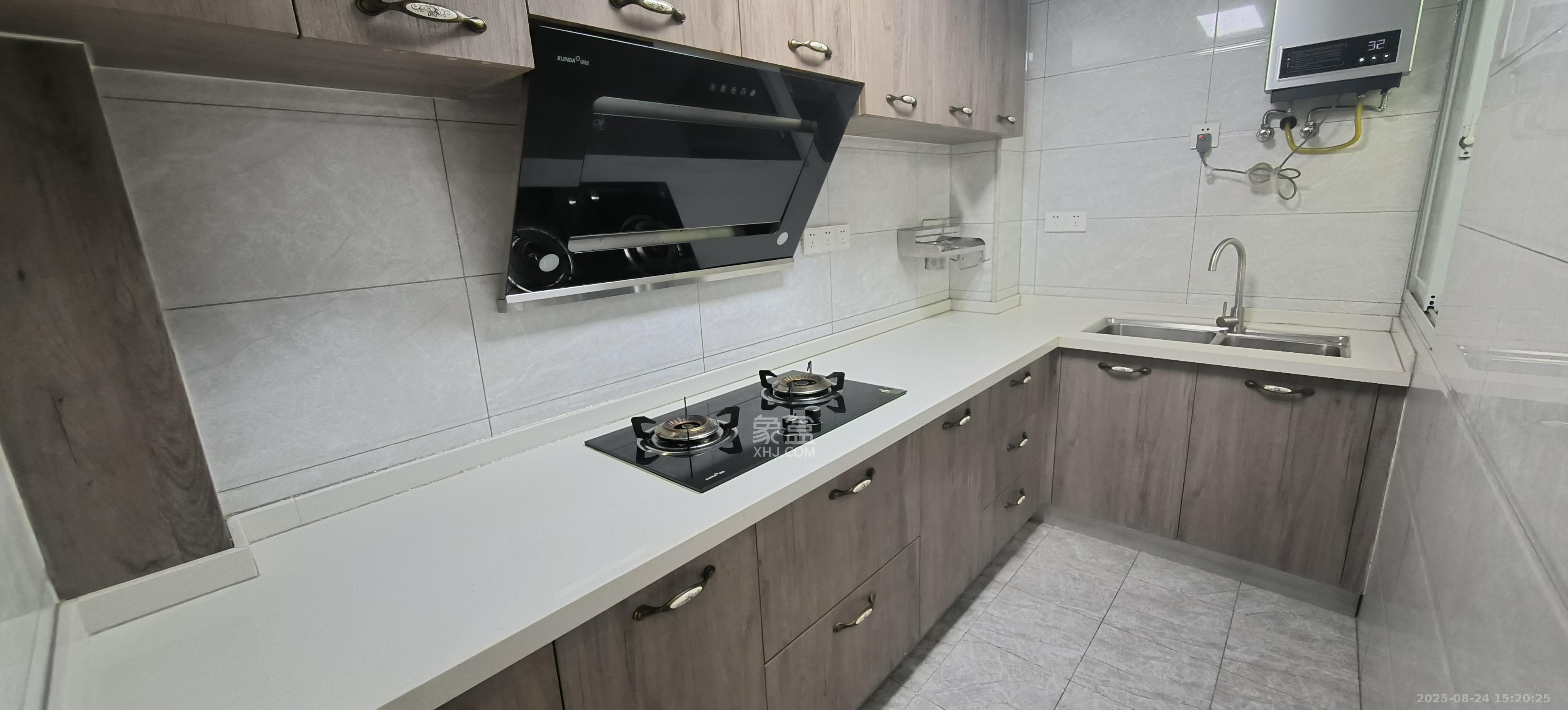 中国铁建梅溪青秀二期 3室2厅2卫 2600.0元/月 中国铁建梅溪青秀二期 3室2厅2卫 2600.0元/月室内图