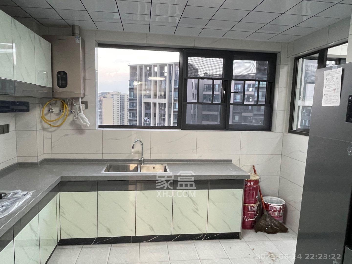 汇金城/嘉华城（二期、三期）  5室2厅3卫    3800.0元/月室内图