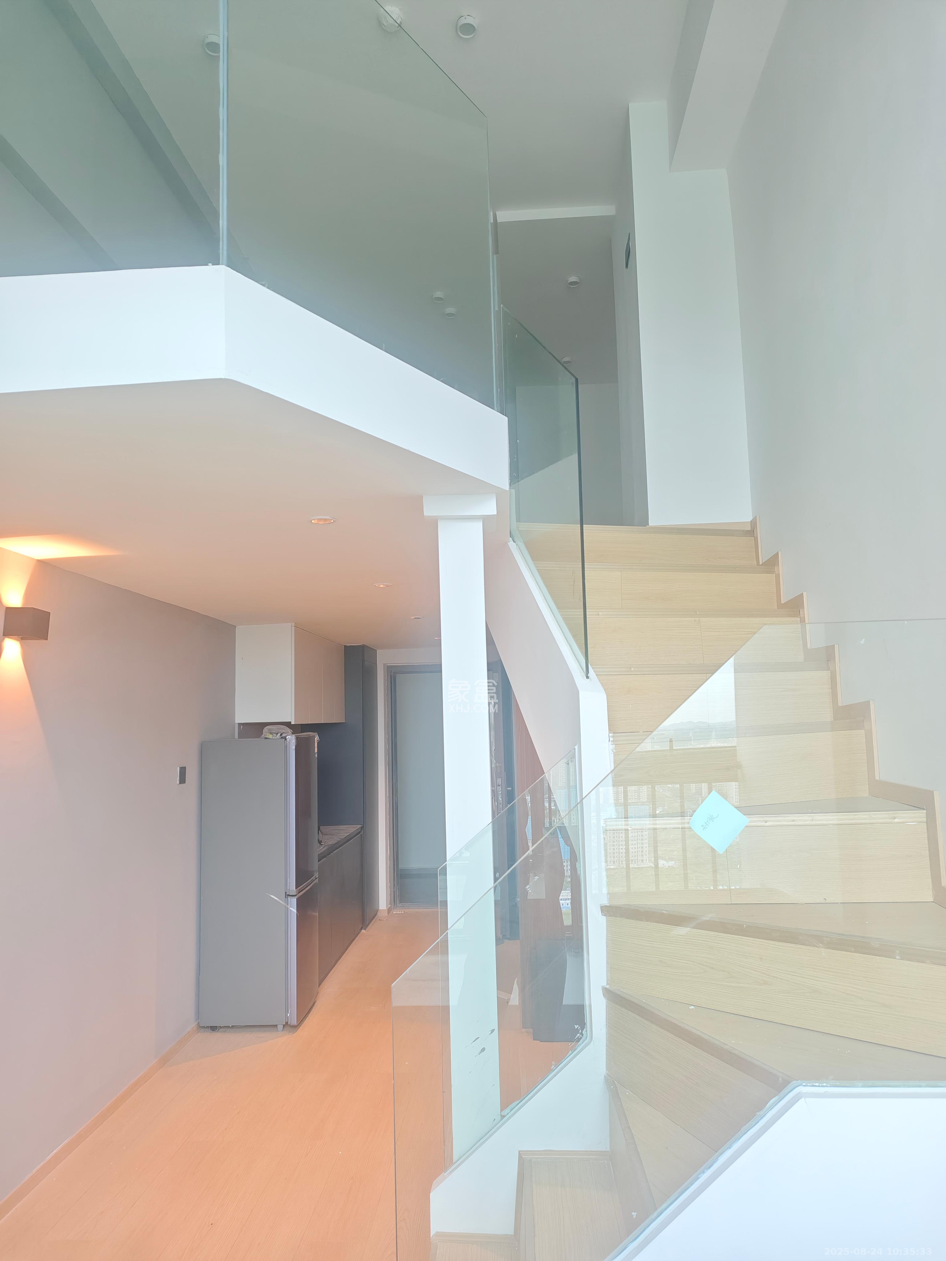 绿地商务广场 1室0厅0卫 1800.0元/月 绿地商务广场 1室0厅0卫 1800.0元/月室内图