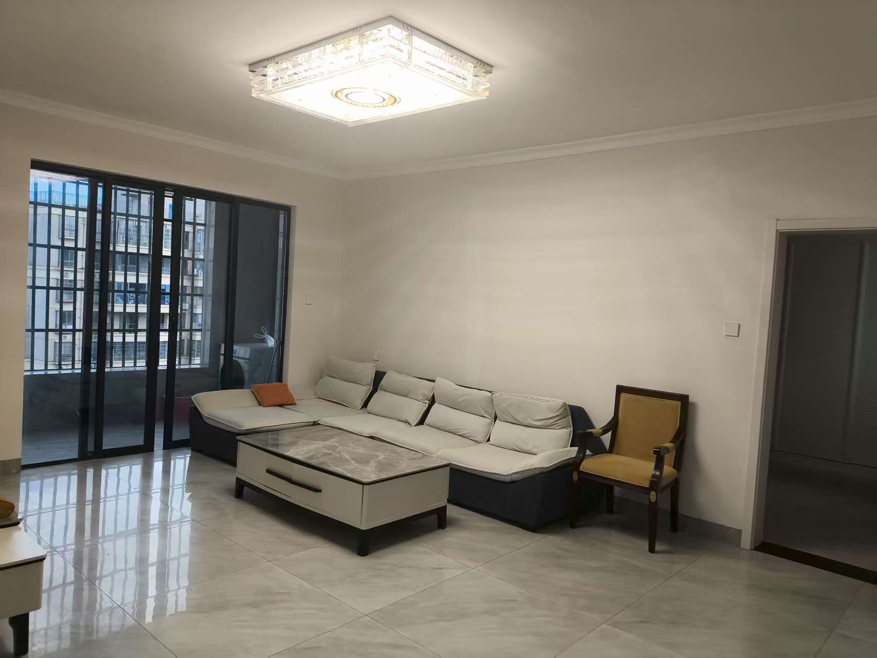 天街华府(海南新天地) 3室2厅1卫 4000.0元/月 天街华府(海南新天地) 3室2厅1卫 4000.0元/月室内图