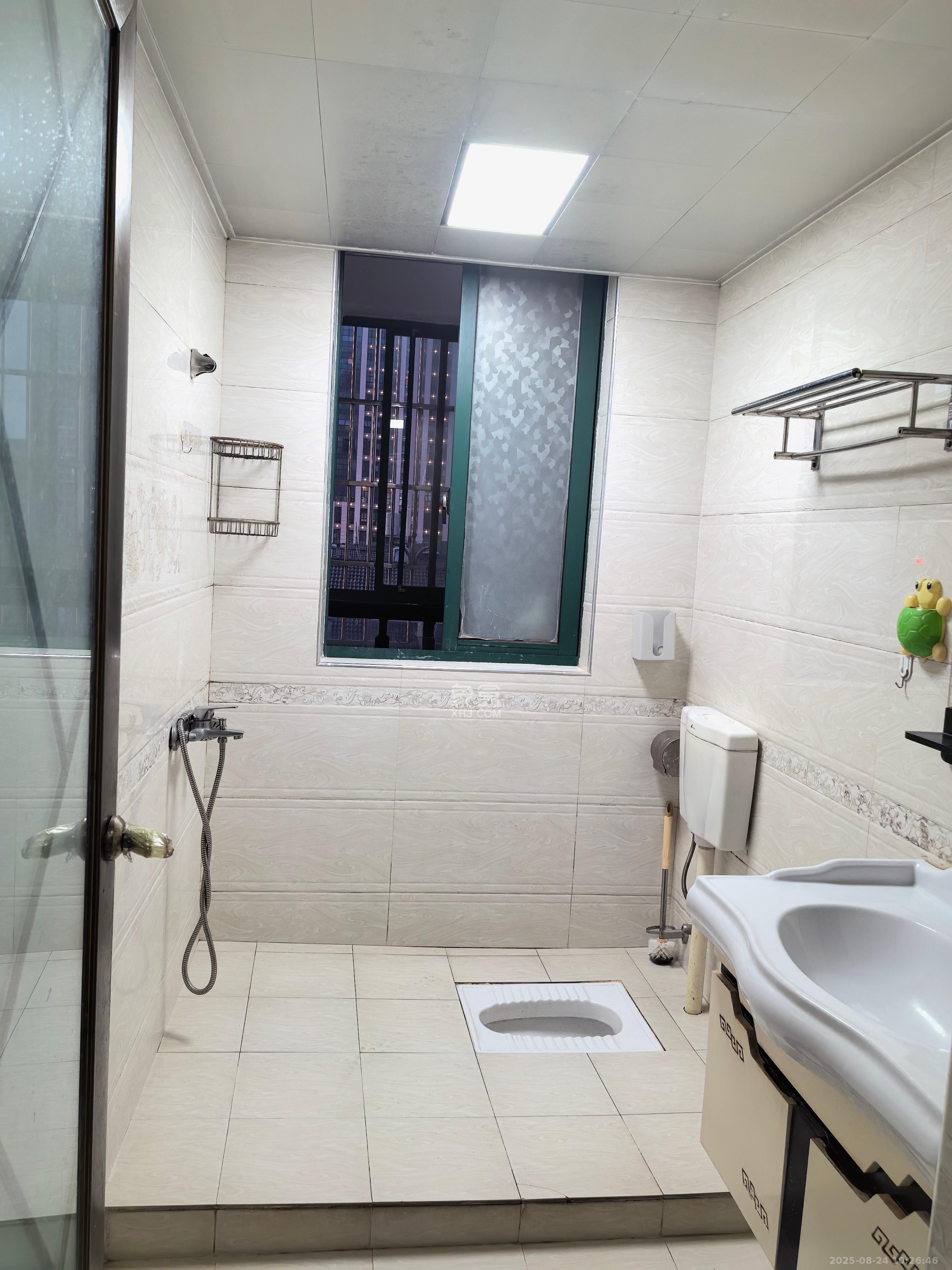 华天LOHO小镇  3室2厅1卫    1800.0元/月室内图