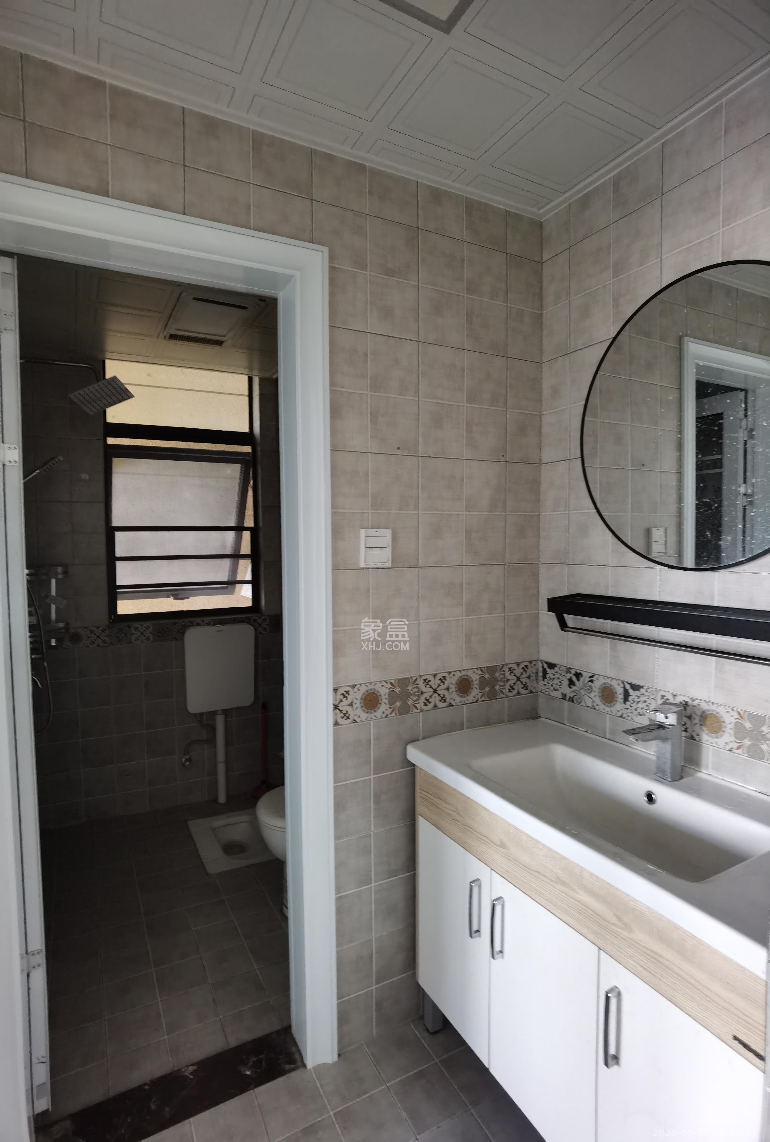 联诚雅郡  3室2厅1卫    2000.0元/月 联诚雅郡  3室2厅1卫    2000.0元/月室内图