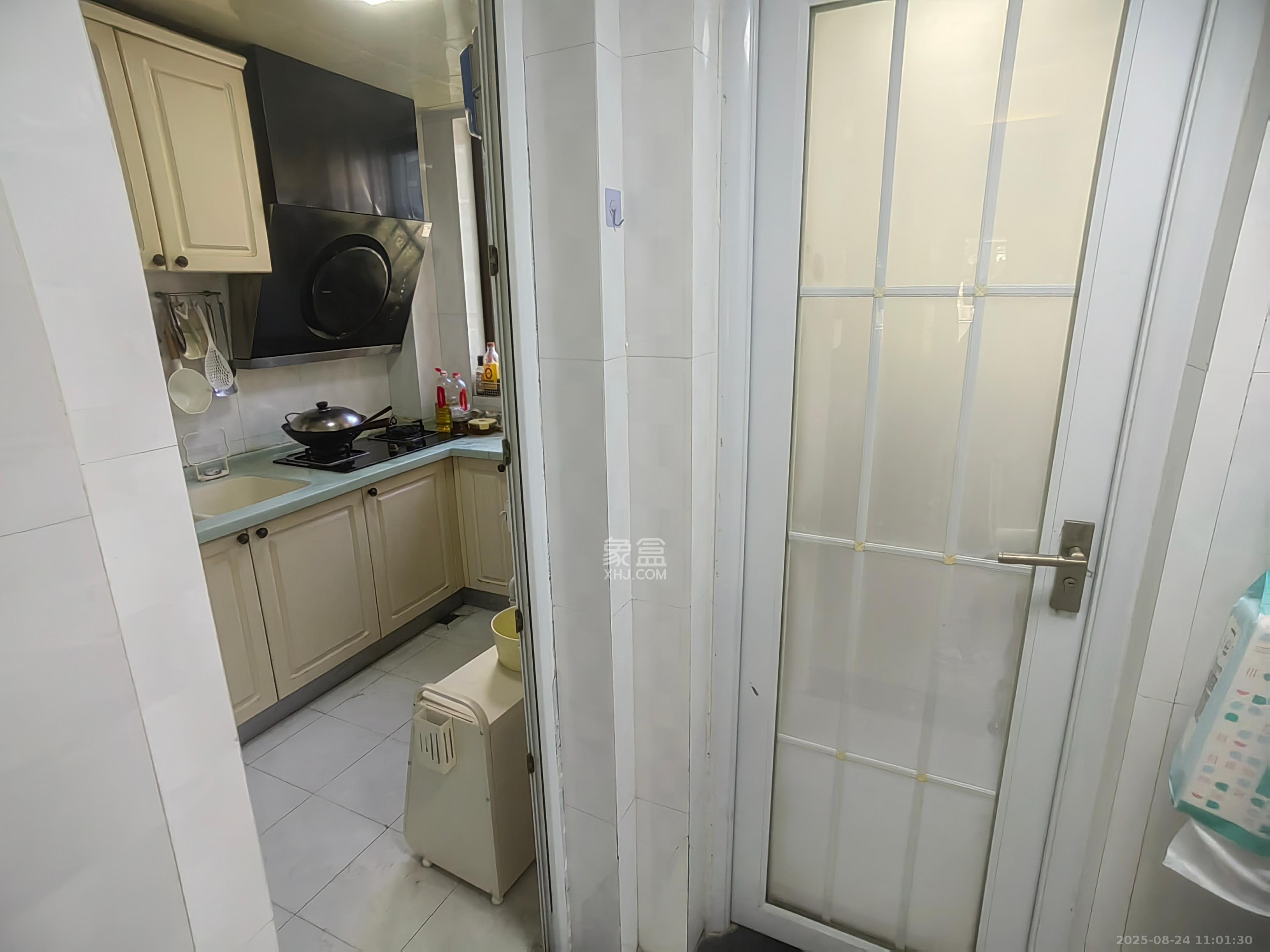 芙蓉蓉苑 3室2厅1卫 3000.0元/月 芙蓉蓉苑 3室2厅1卫 3000.0元/月室内图