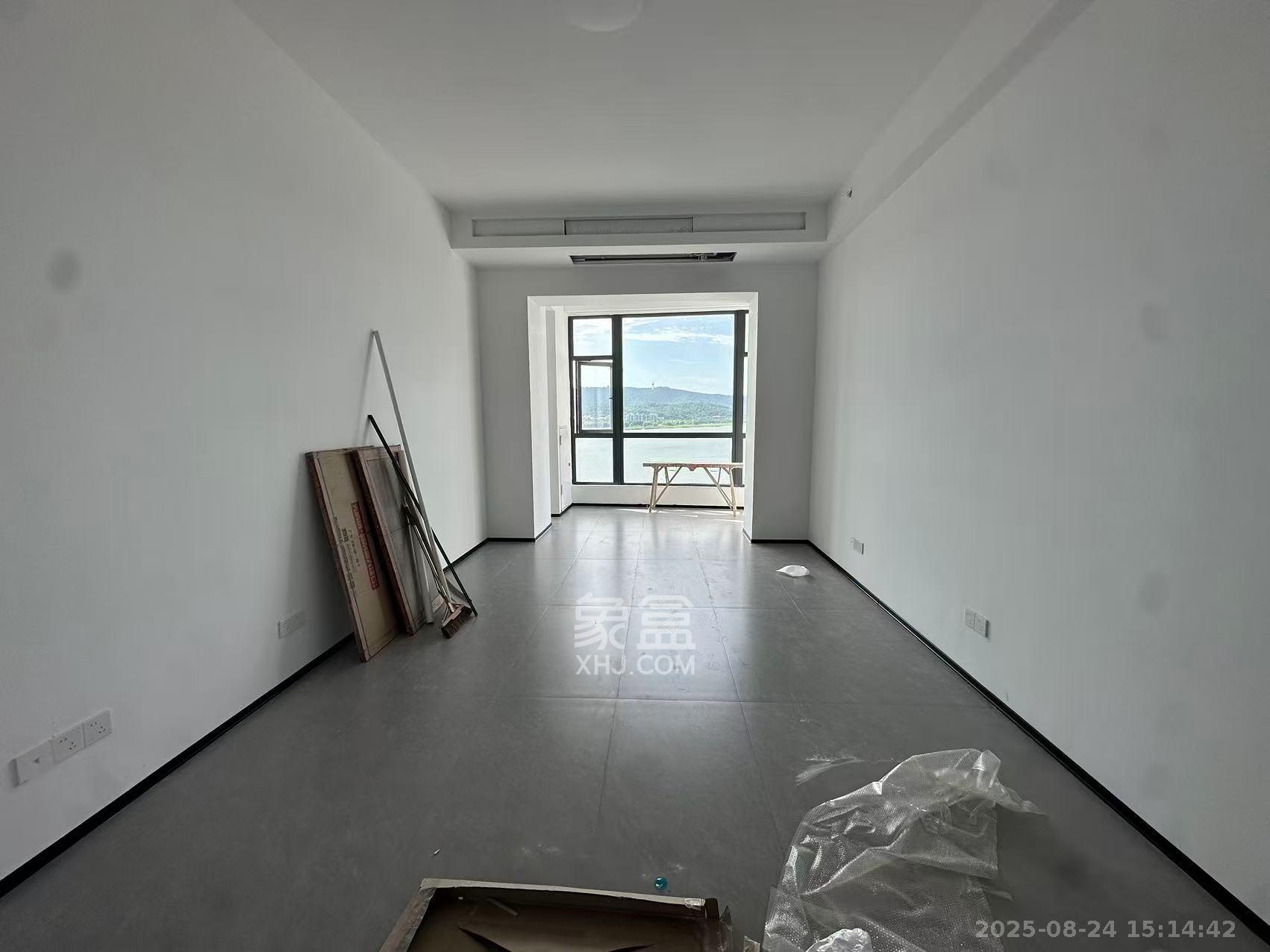 湘江颂  1室1厅1卫    3500.0元/月 湘江颂  1室1厅1卫    3500.0元/月