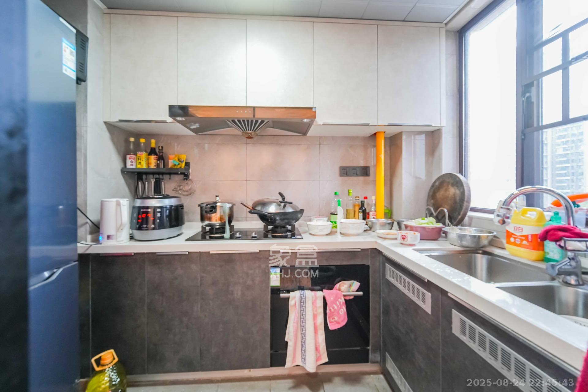 湘核佳苑  5室0厅0卫    5000.0元/月 湘核佳苑  5室0厅0卫    5000.0元/月室内图