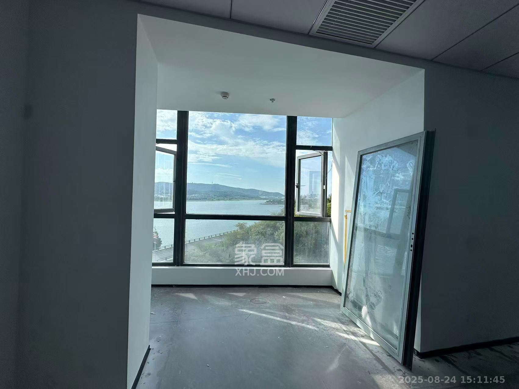 湘江颂 1室1厅1卫 9000.00元/月 湘江颂 1室1厅1卫 9000.00元/月室内图