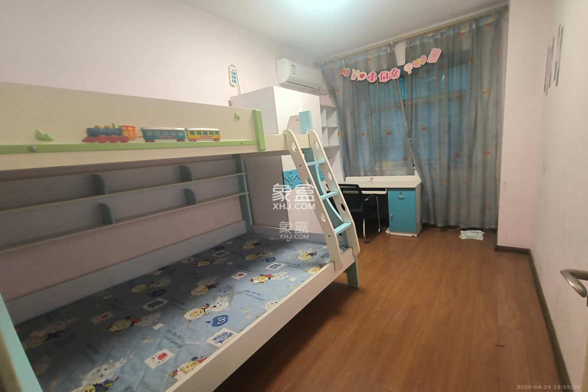 时代天骄 4室2厅2卫 2500.0元/月 时代天骄 4室2厅2卫 2500.0元/月室内图