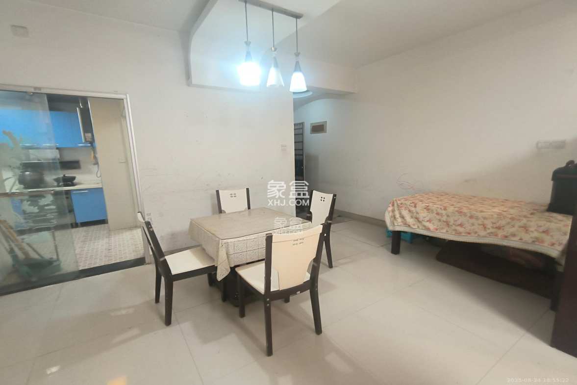 时代天骄 4室2厅2卫 2500.0元/月 时代天骄 4室2厅2卫 2500.0元/月室内图