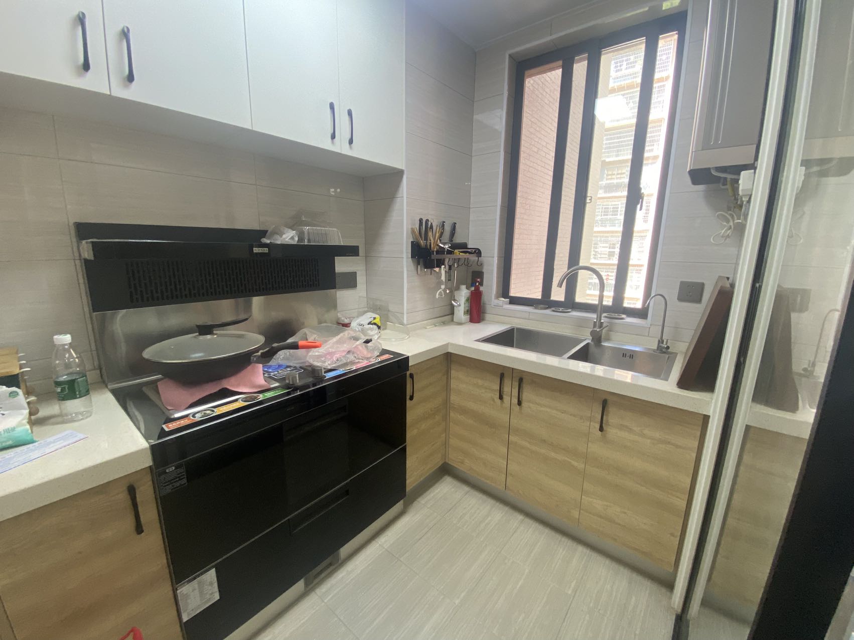 滨江花园 3室2厅2卫 78.0万 滨江花园 3室2厅2卫 78.0万厨房