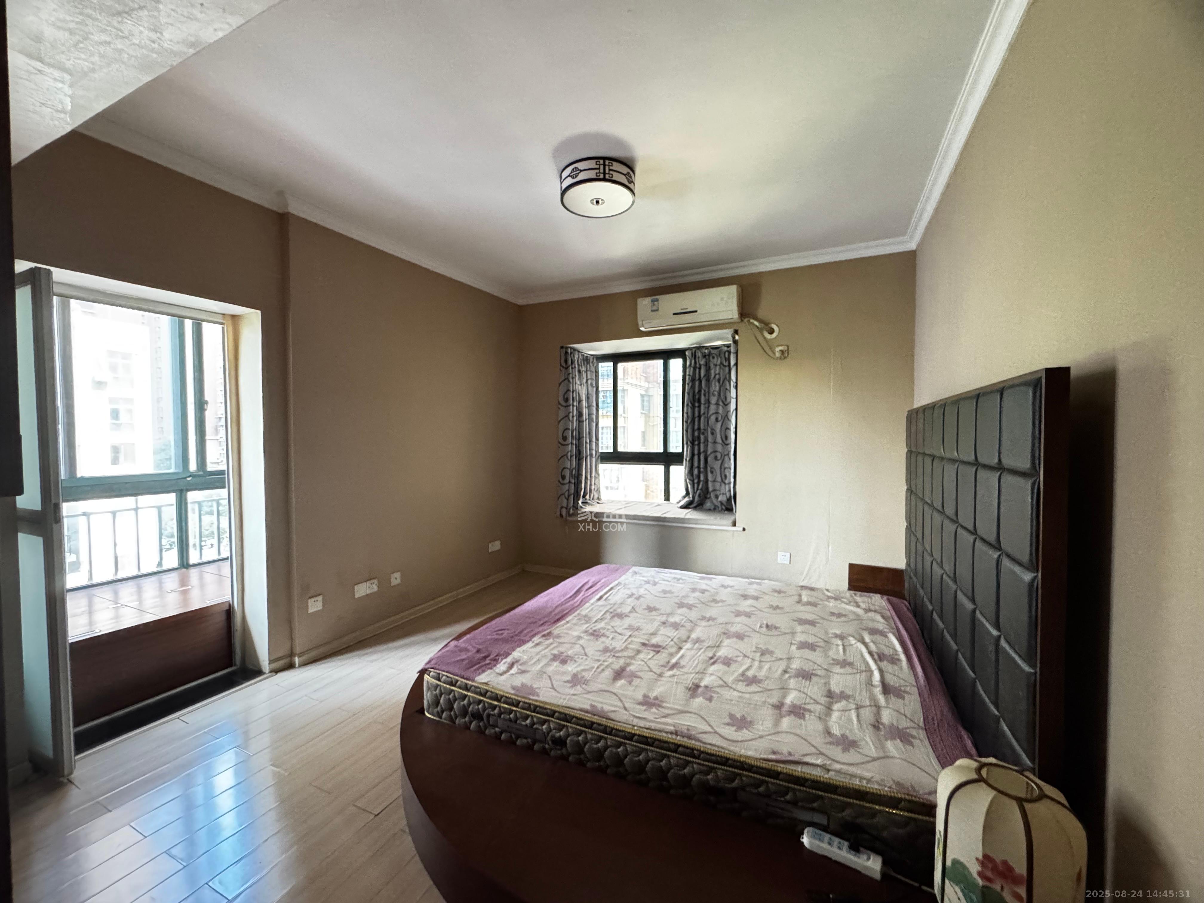 东玺门 3室2厅2卫 2600.0元/月 东玺门 3室2厅2卫 2600.0元/月室内图