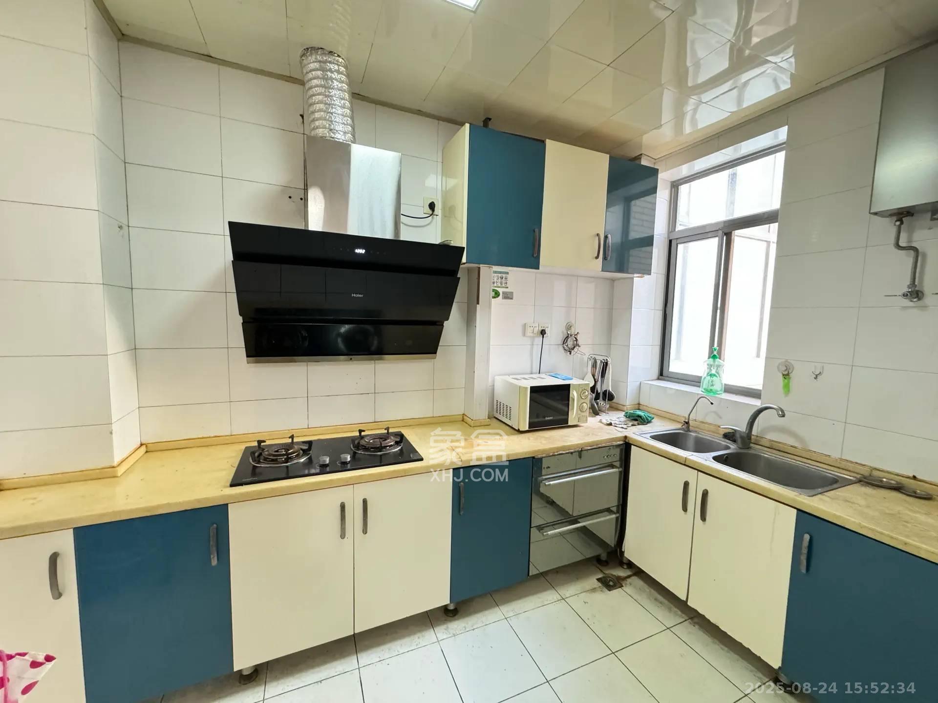 白沙世纪佳园  4室2厅1卫    2800.0元/月 白沙世纪佳园  4室2厅1卫    2800.0元/月室内图