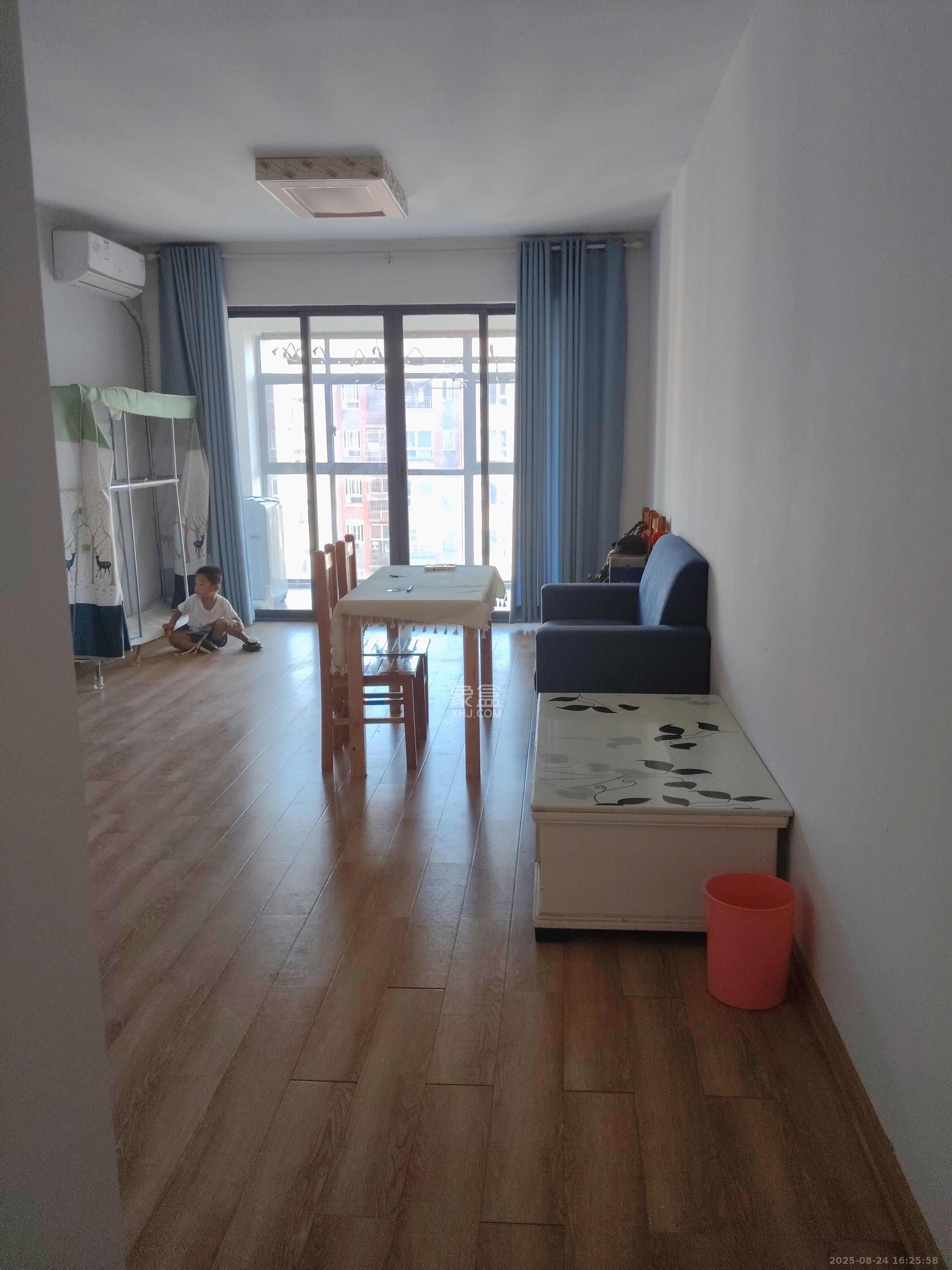 五矿格澜郡 3室2厅1卫 1700.0元/月 五矿格澜郡 3室2厅1卫 1700.0元/月室内图