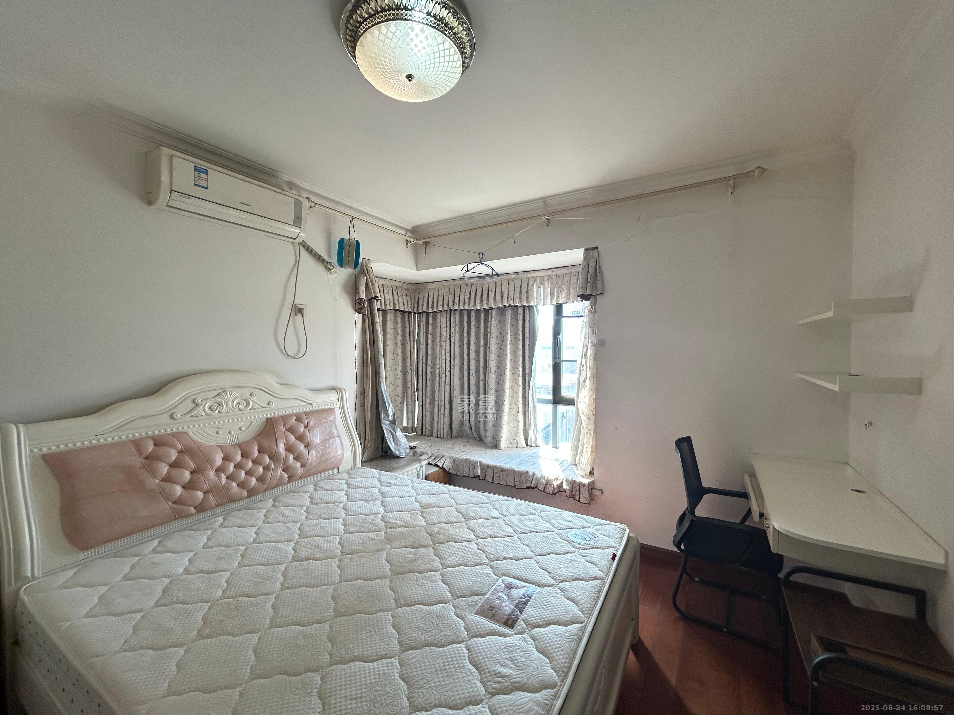 领航江阁  3室2厅2卫    2700.0元/月 领航江阁  3室2厅2卫    2700.0元/月室内图