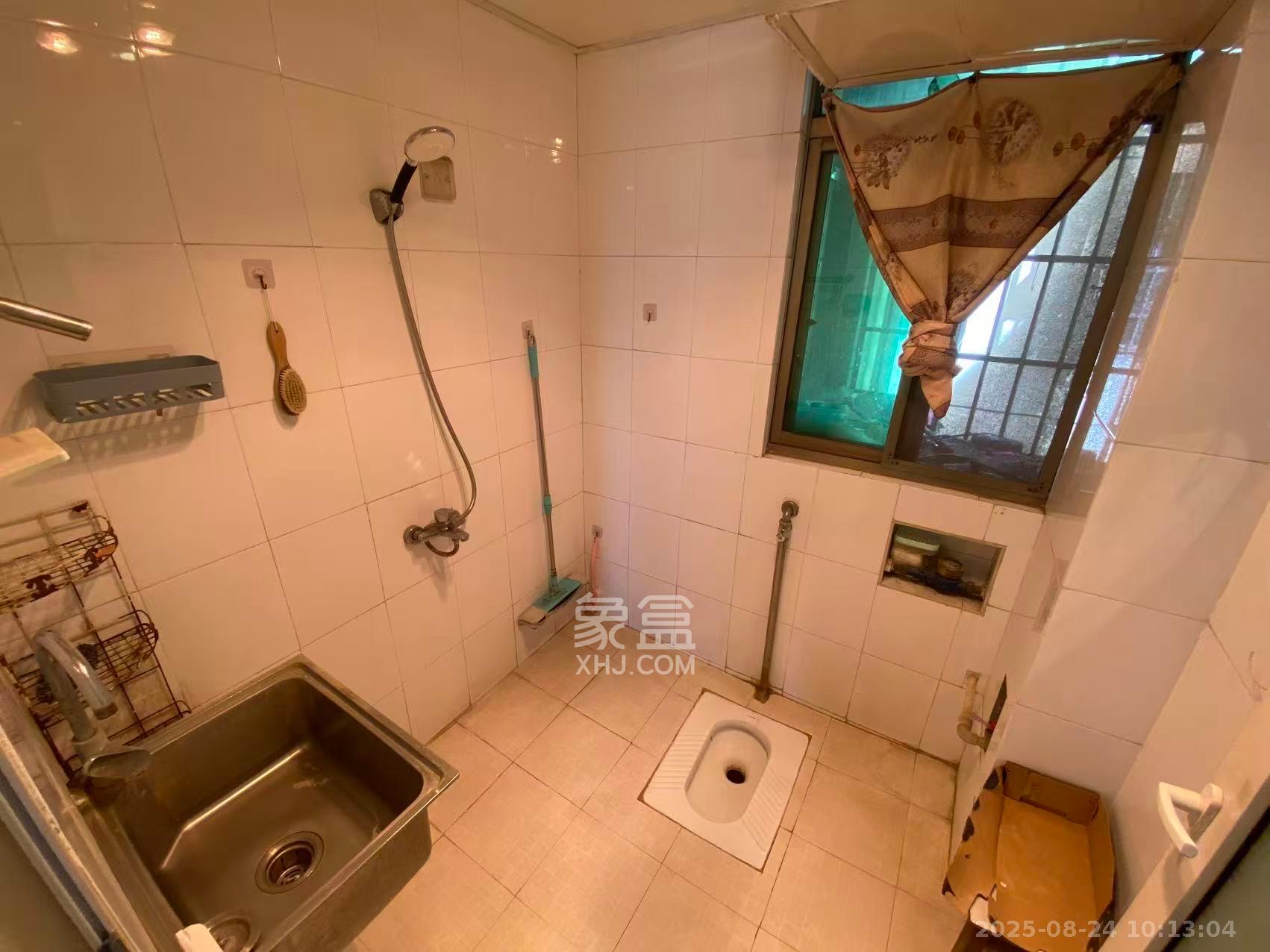 麓谷加州阳光  2室2厅1卫   2200.00元/月室内图