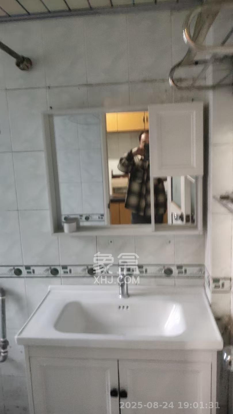 湖开小区(湖南开关厂宿舍)/南大桥社区 2室1厅1卫 1400.0元/月 湖开小区(湖南开关厂宿舍)/南大桥社区 2室1厅1卫 1400.0元/月室内图