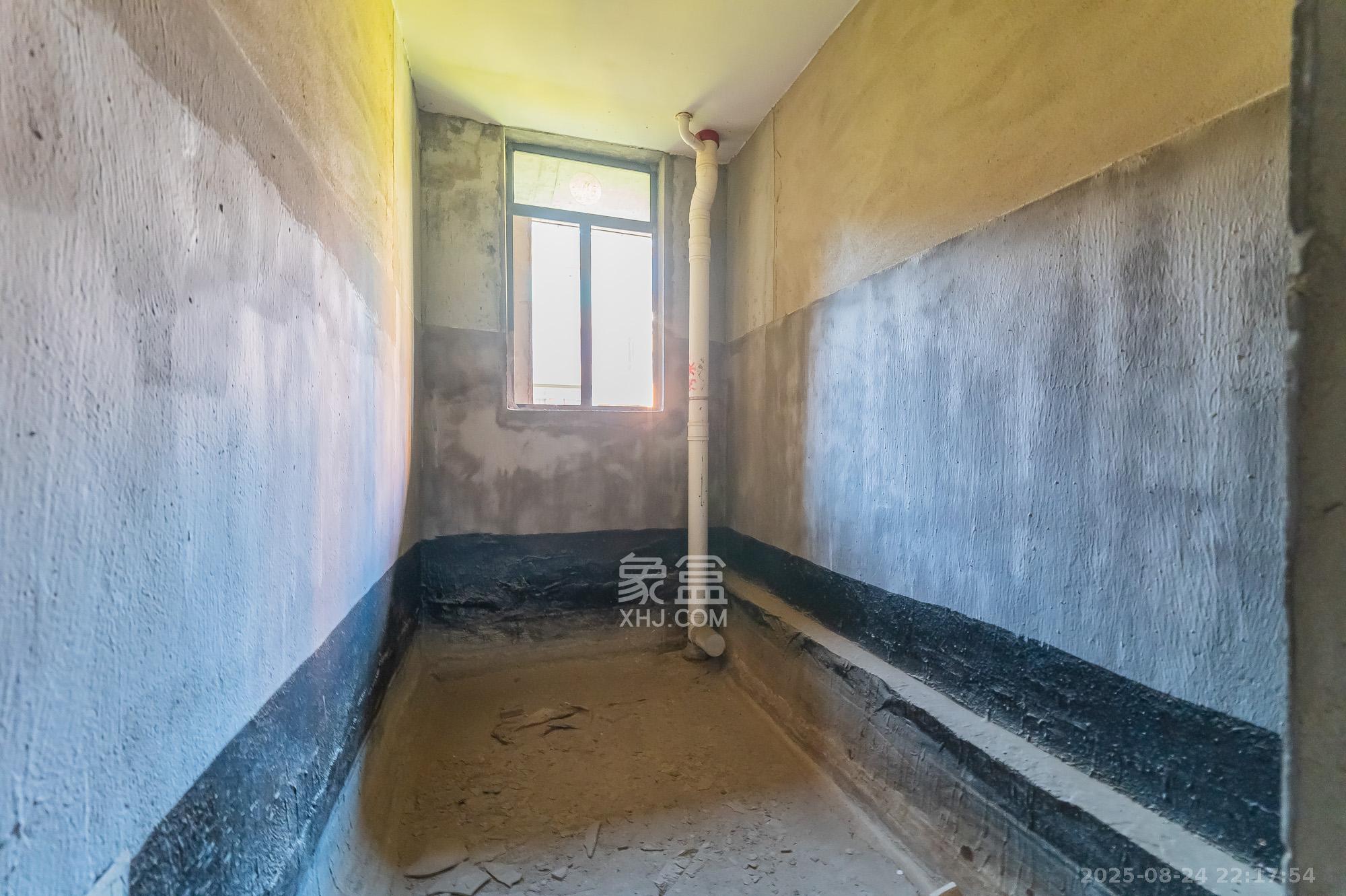 海伦春天 8室3厅5卫 258.0万 海伦春天 8室3厅5卫 258.0万卫生间