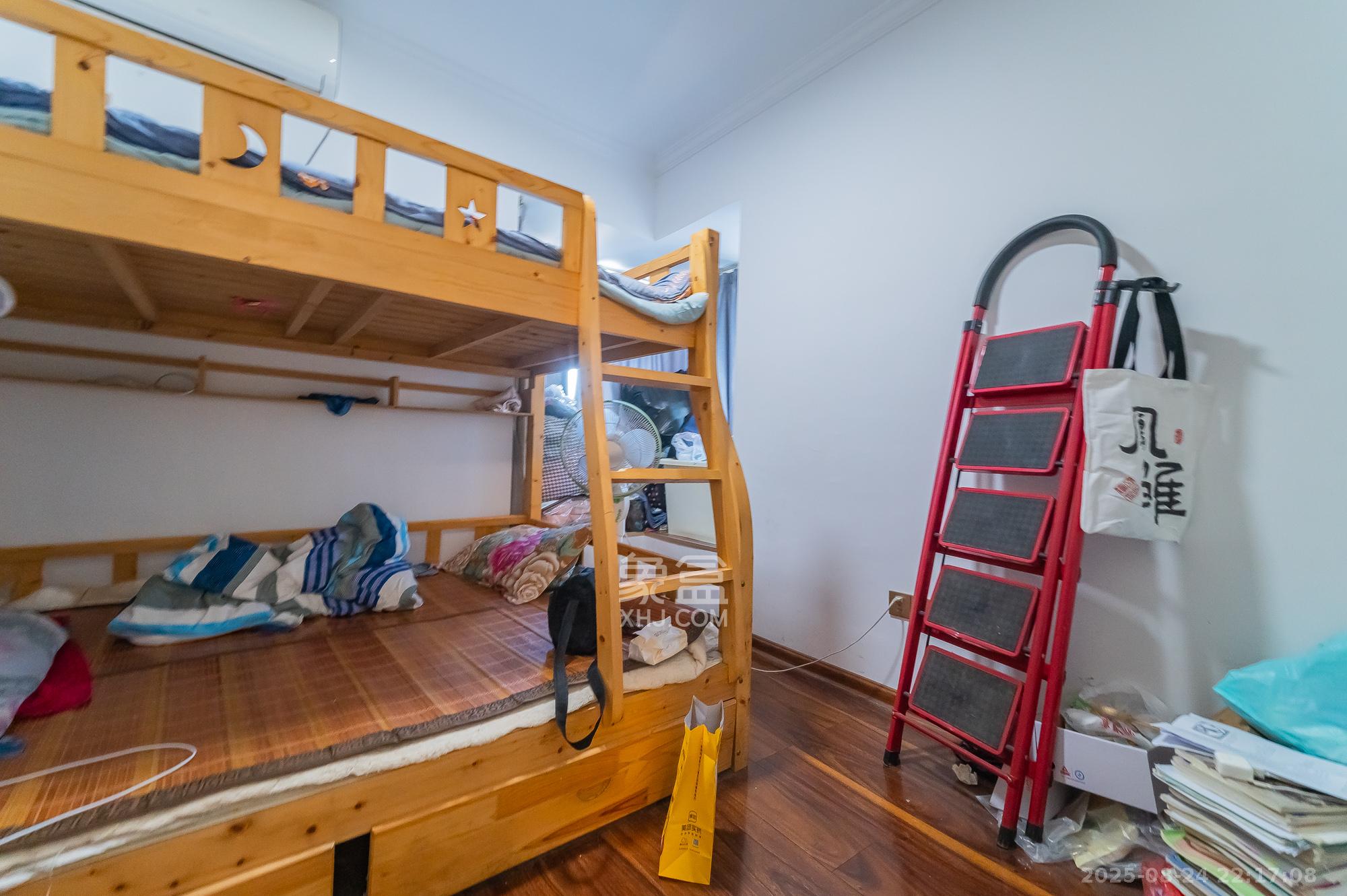 深业睿城 2室2厅1卫 49.8万 深业睿城 2室2厅1卫 49.8万卧室