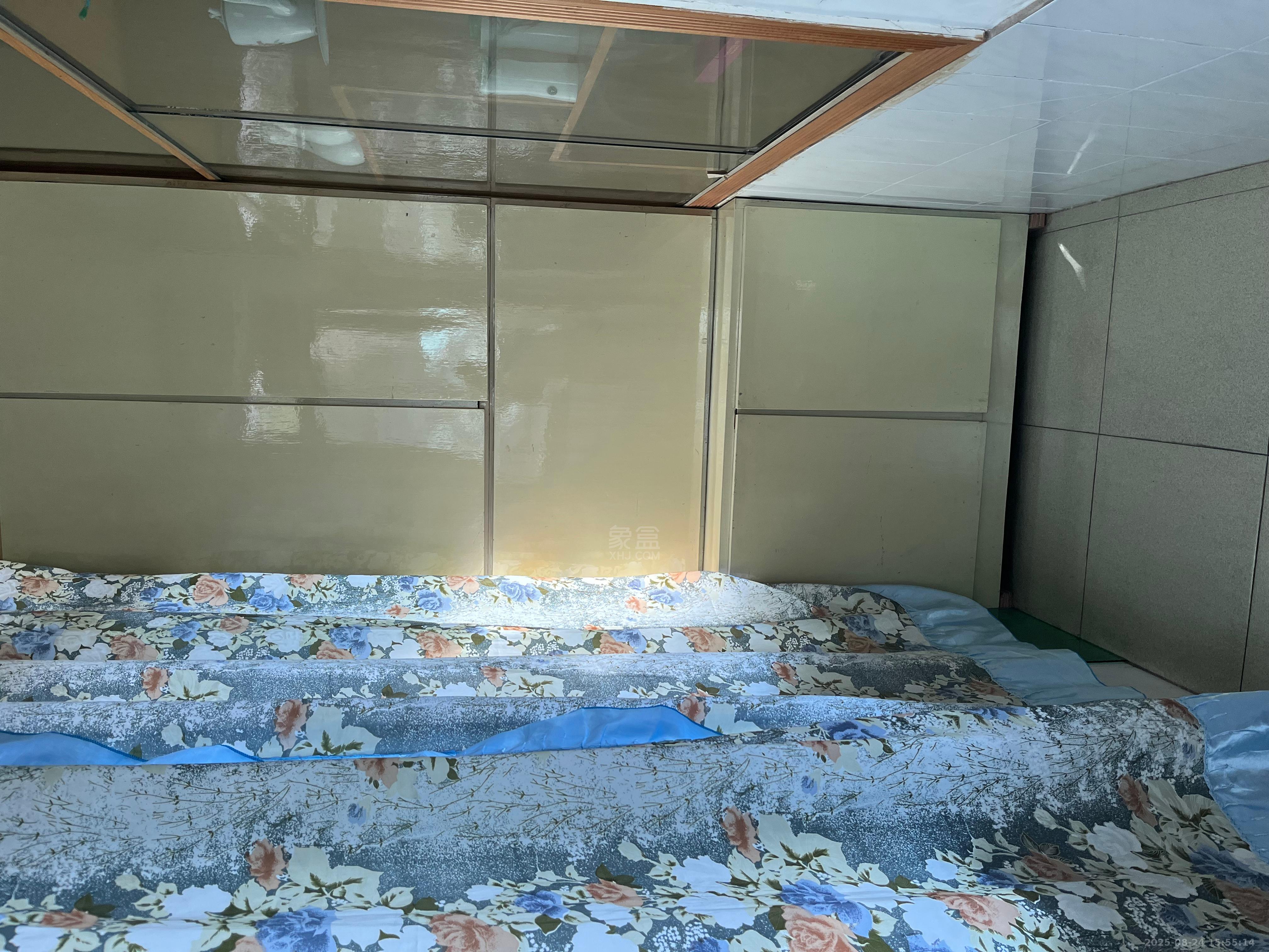 金源小区一期  4室2厅2卫   1000.00元/月室内图