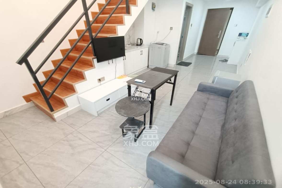 弘坤云寓  1室1厅1卫    2000.0元/月 弘坤云寓  1室1厅1卫    2000.0元/月室内图