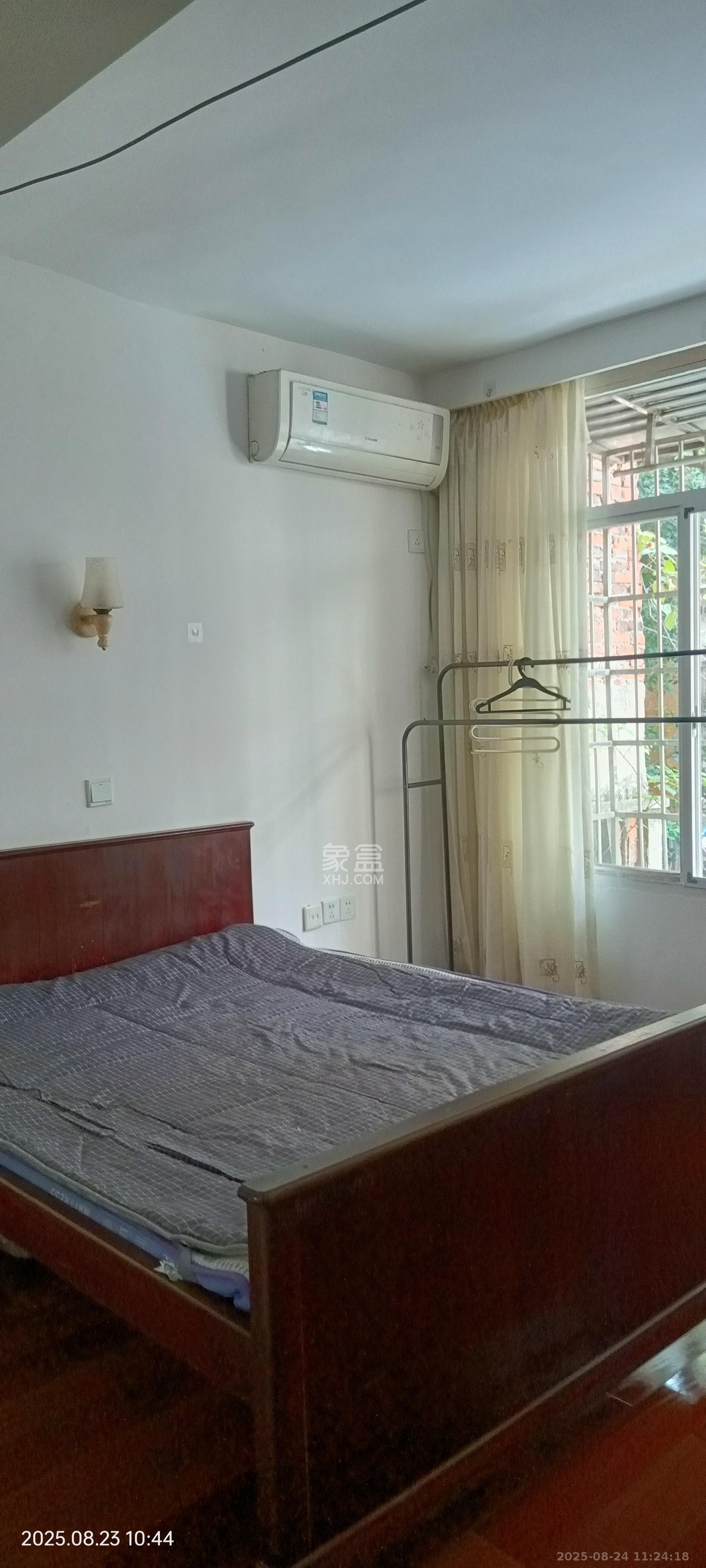 丝茅冲丽臣小区  1室1厅1卫    1350.0元/月 丝茅冲丽臣小区  1室1厅1卫    1350.0元/月室内图