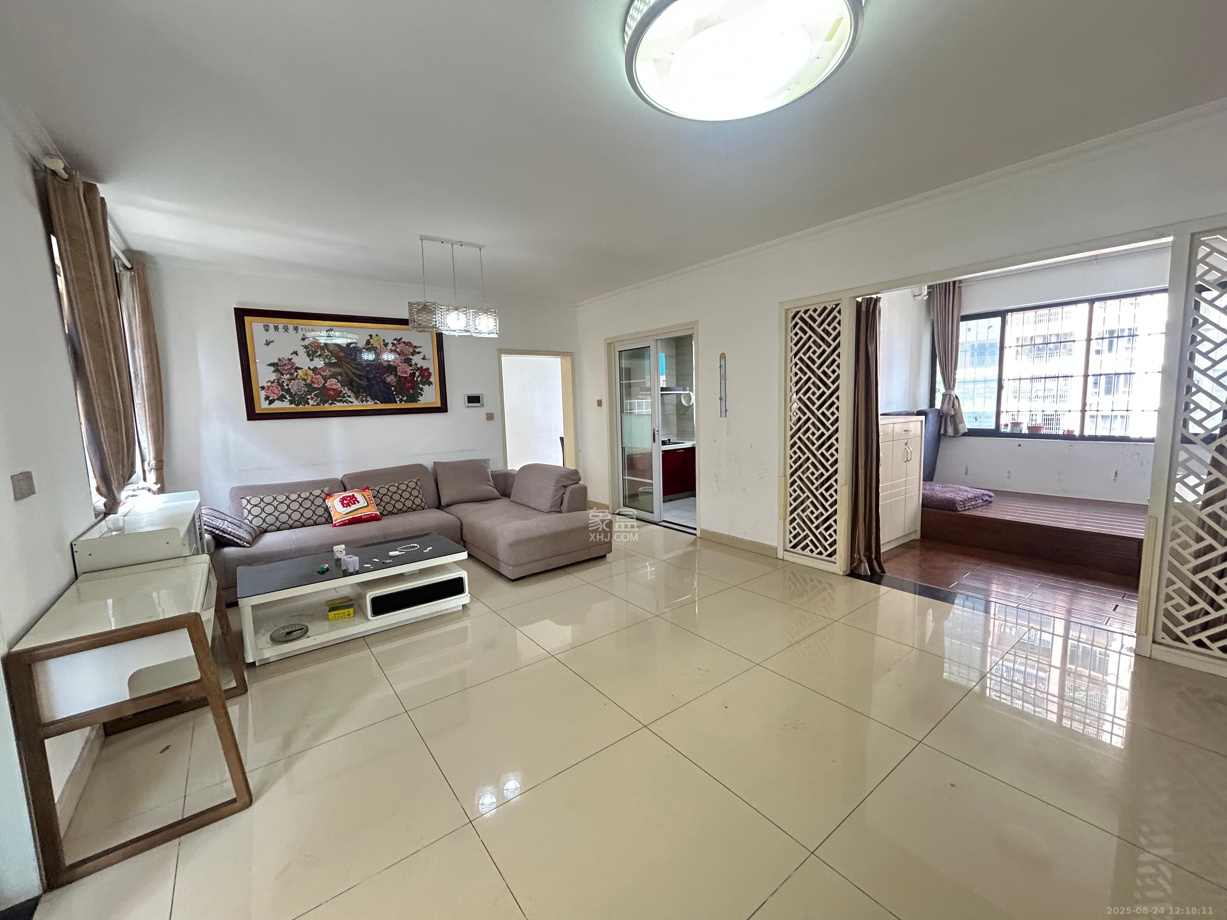 幸福庄园  4室2厅2卫    2200.0元/月 幸福庄园  4室2厅2卫    2200.0元/月室内图