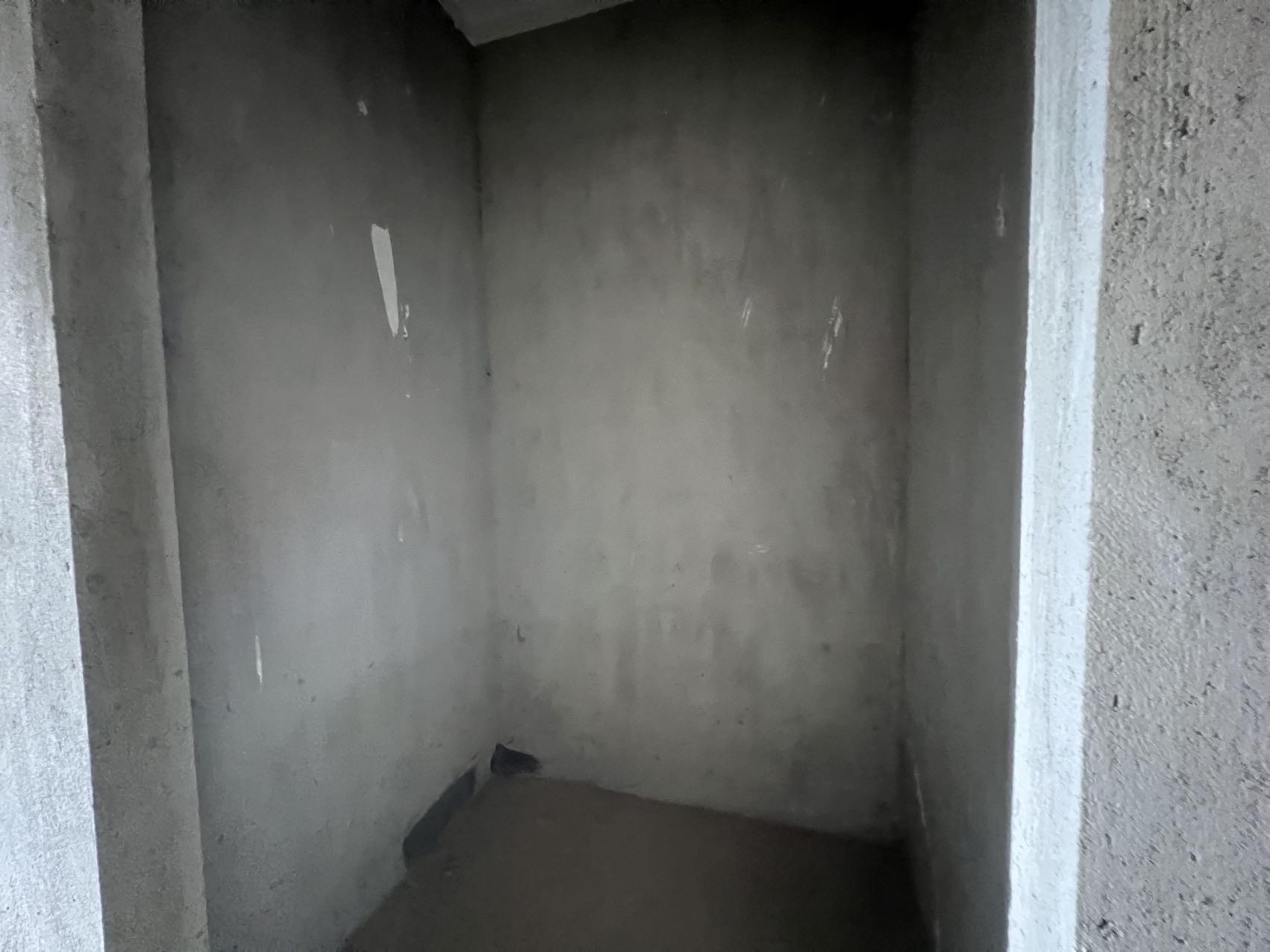 绿地雅典郡 1室0厅0卫 100.0万 绿地雅典郡 1室0厅0卫 100.0万客厅