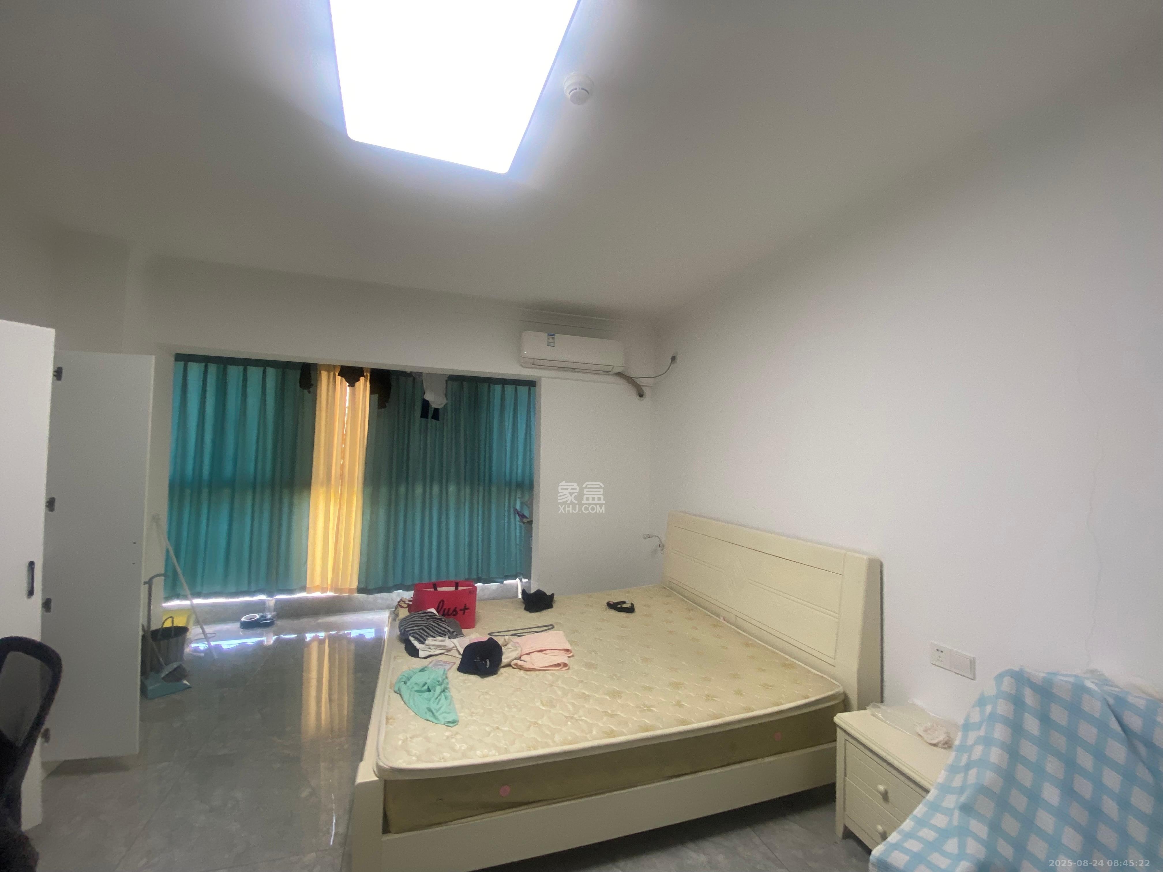 钱隆世家  1室1厅1卫    1400.0元/月 钱隆世家  1室1厅1卫    1400.0元/月室内图