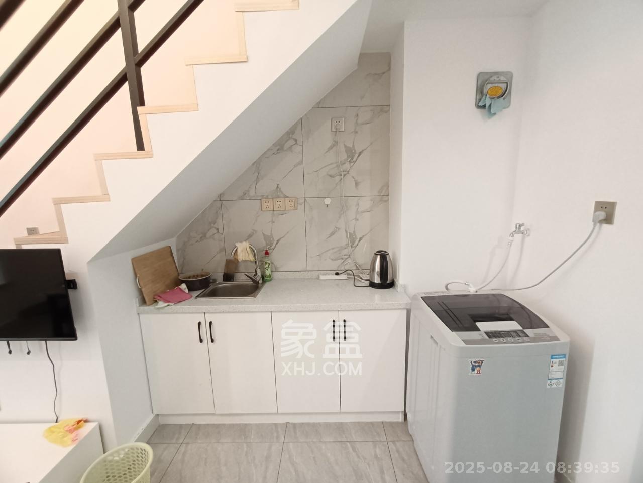 弘坤云寓  1室1厅1卫    2000.0元/月 弘坤云寓  1室1厅1卫    2000.0元/月室内图