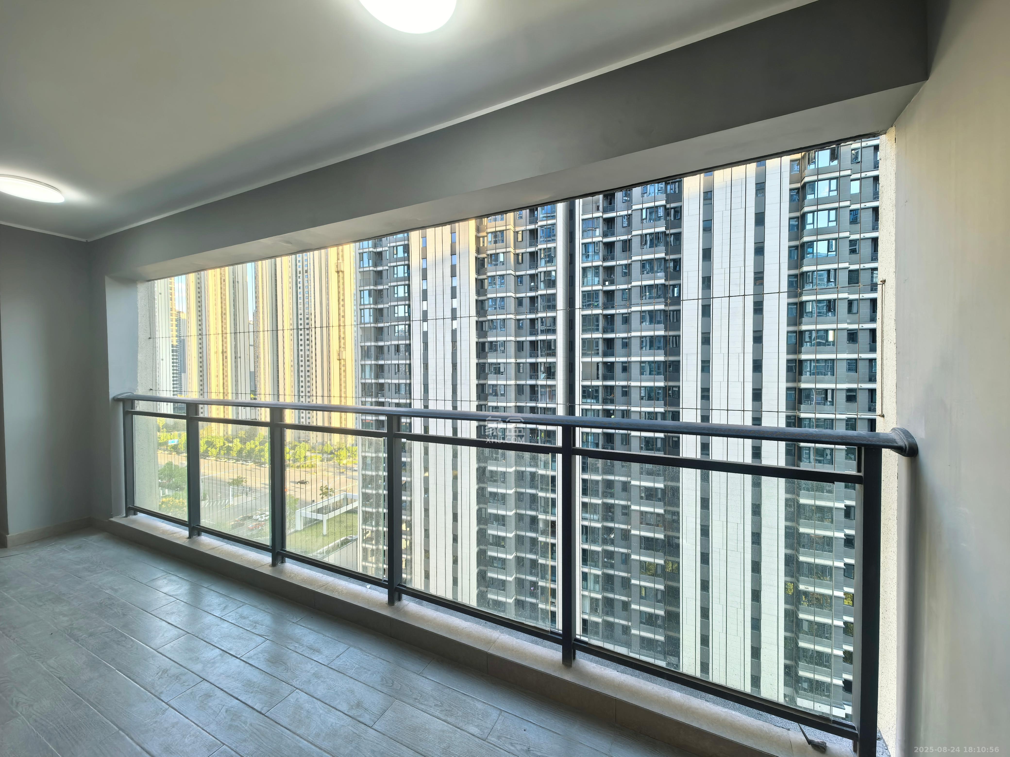 中海阅溪府 4室2厅2卫 3500.0元/月 中海阅溪府 4室2厅2卫 3500.0元/月室内图