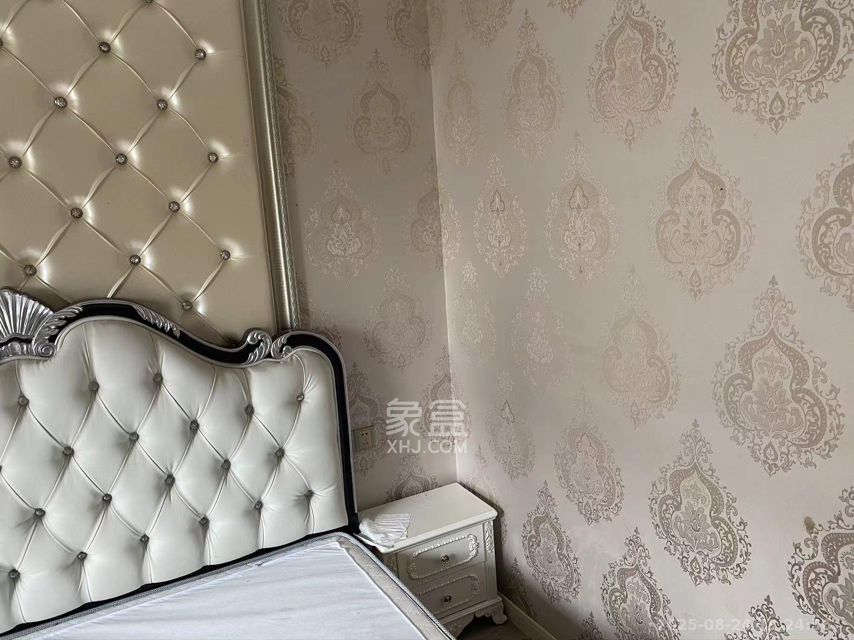 上峰苑（兰亭玥岛）  2室1厅1卫    2200.0元/月室内图