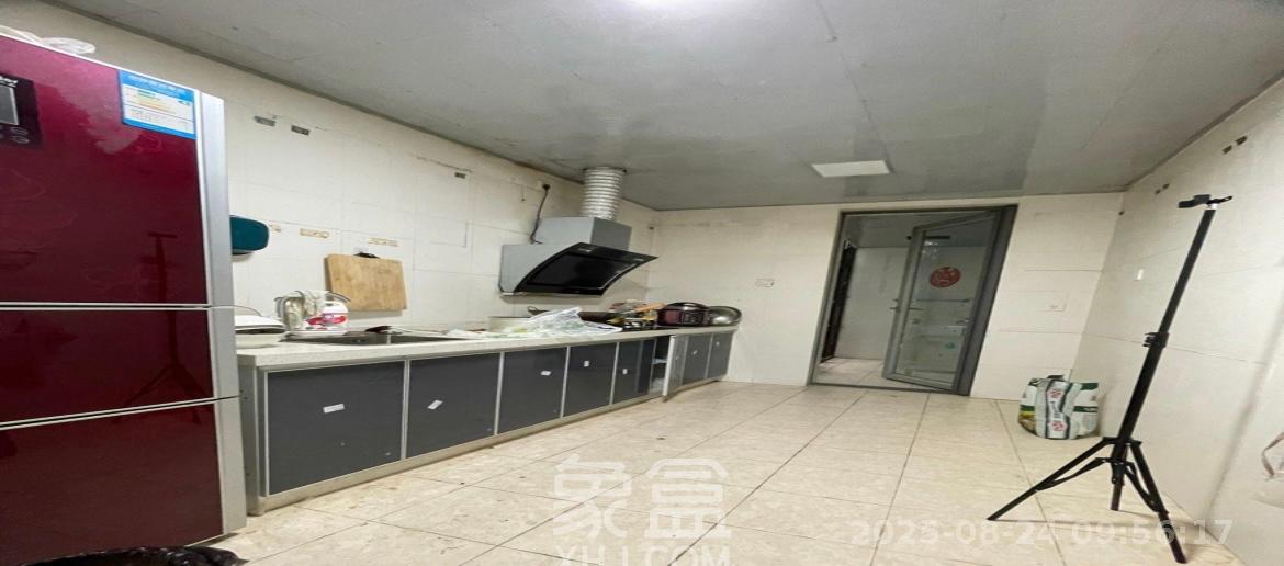 阳光100二期  4室2厅2卫   4800.00元/月室内图