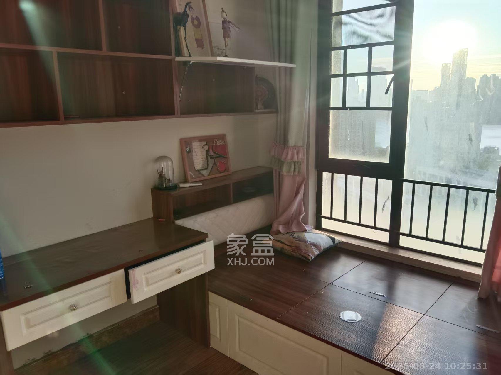 万科里梅溪郡  3室2厅1卫    3000.0元/月室内图