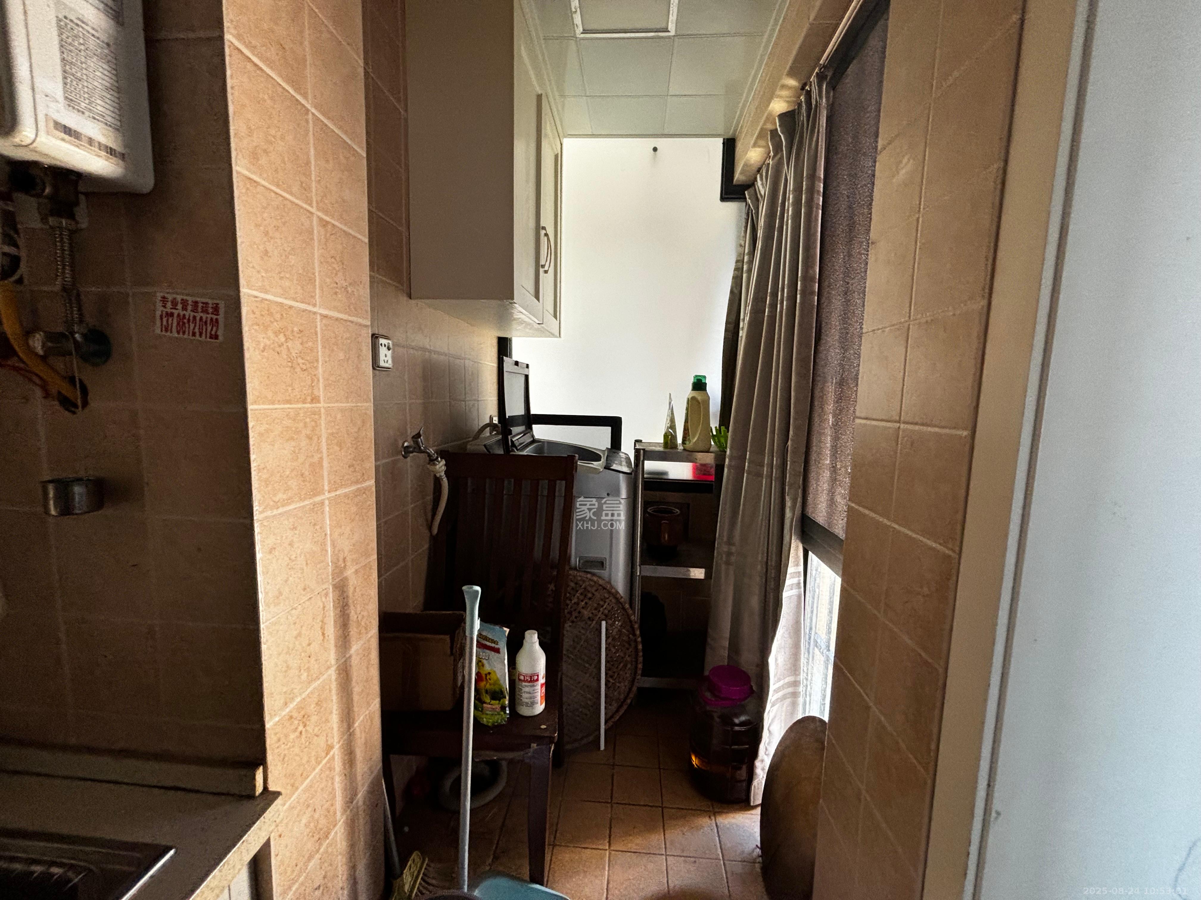 中建芙蓉嘉苑  3室2厅2卫   2400.00元/月室内图