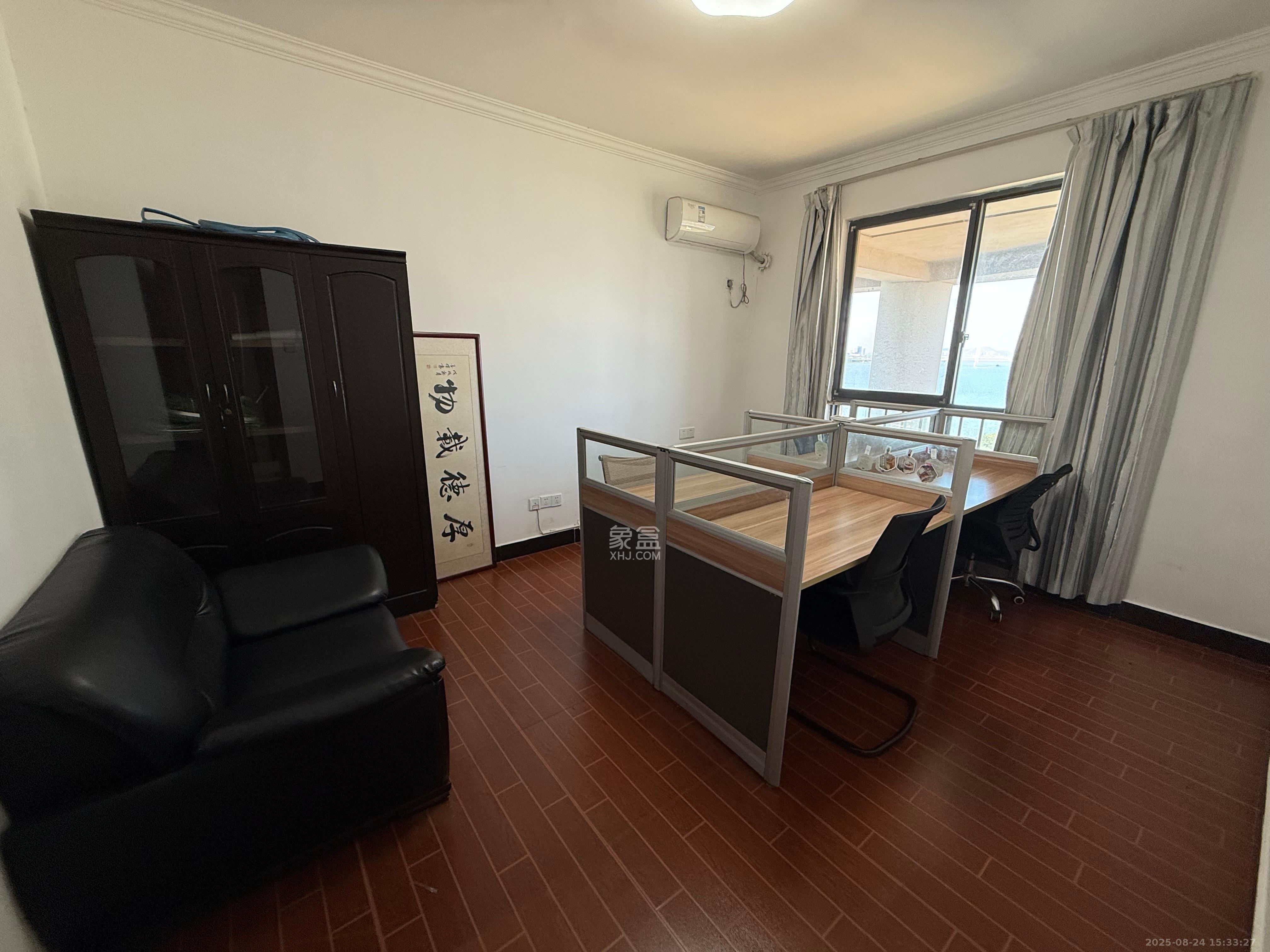 湘江世纪城富湾国际  5室2厅2卫    8600.0元/月 湘江世纪城富湾国际  5室2厅2卫    8600.0元/月室内图