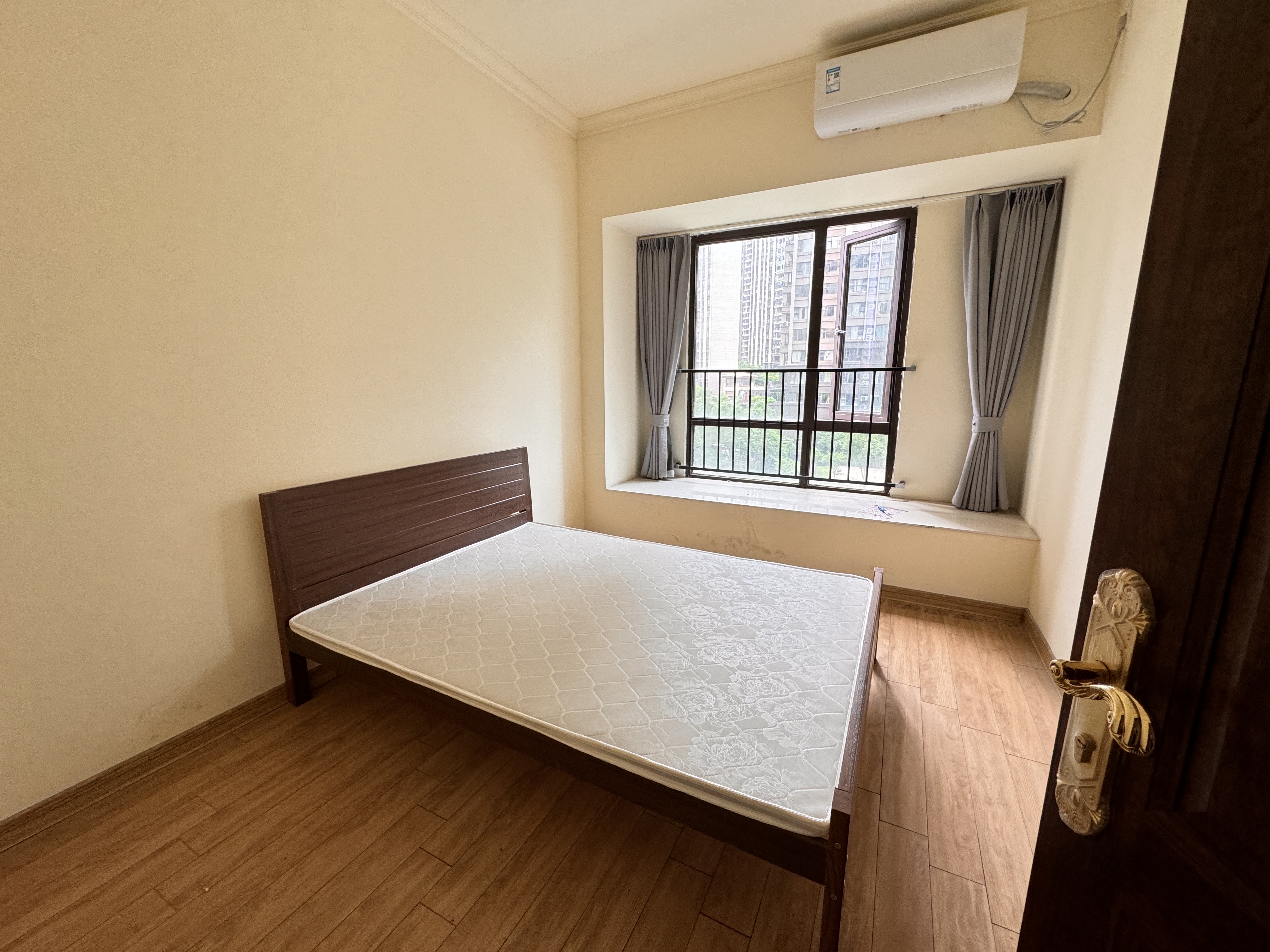 华耀碧桂园十里江湾天汇 4室2厅3卫 3000.0元/月 华耀碧桂园十里江湾天汇 4室2厅3卫 3000.0元/月室内图