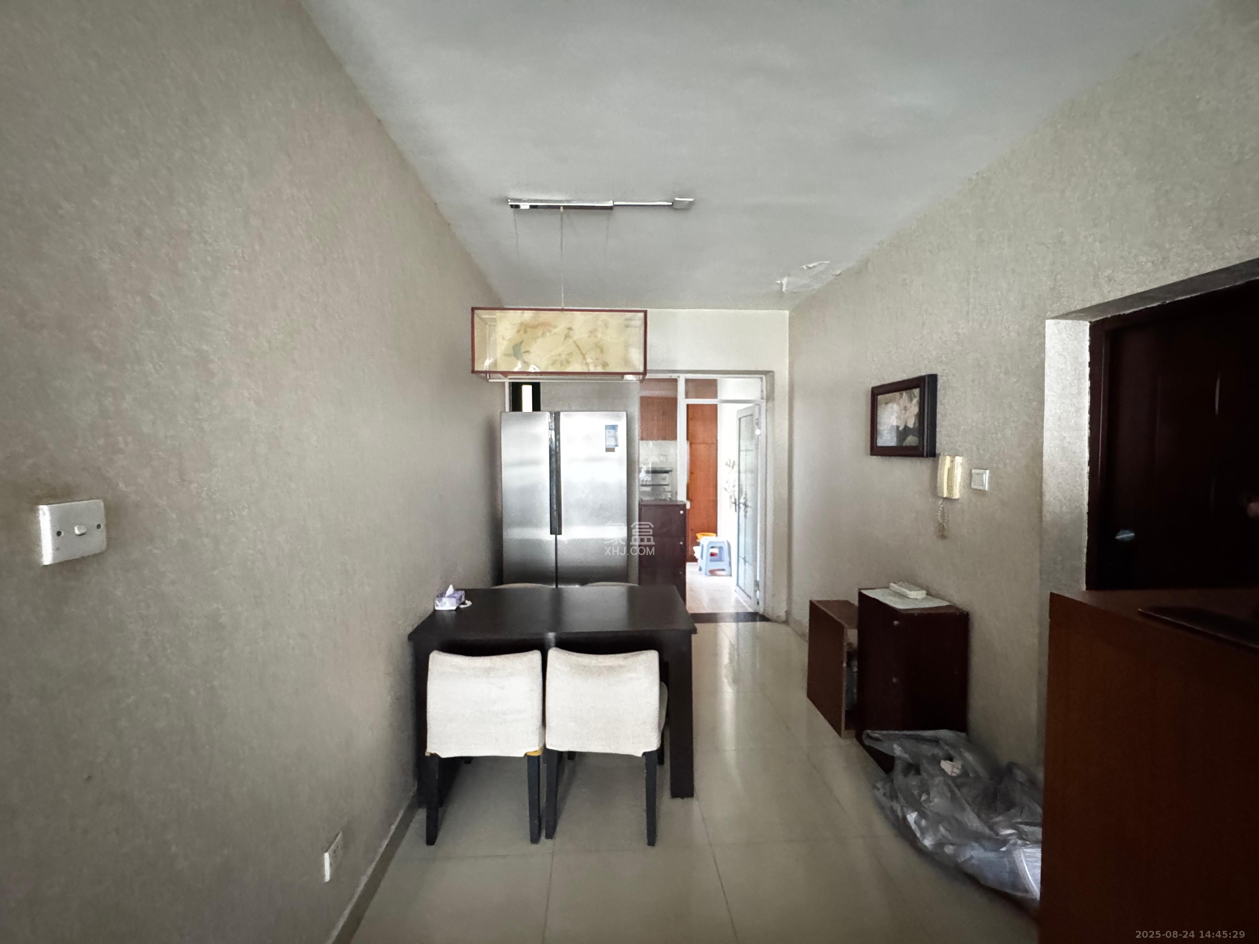 东玺门 3室2厅2卫 2600.0元/月 东玺门 3室2厅2卫 2600.0元/月室内图