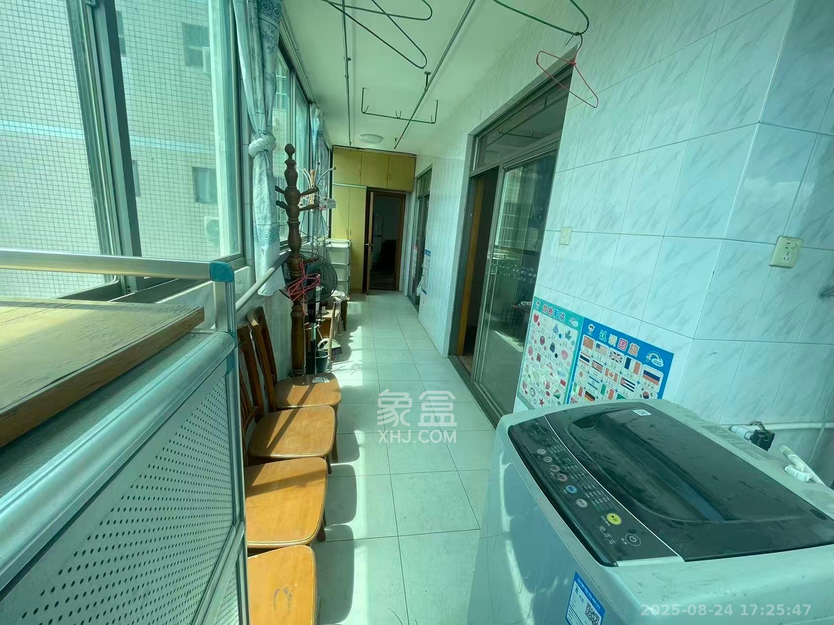 湘农桥社区  3室2厅1卫    3000.0元/月室内图