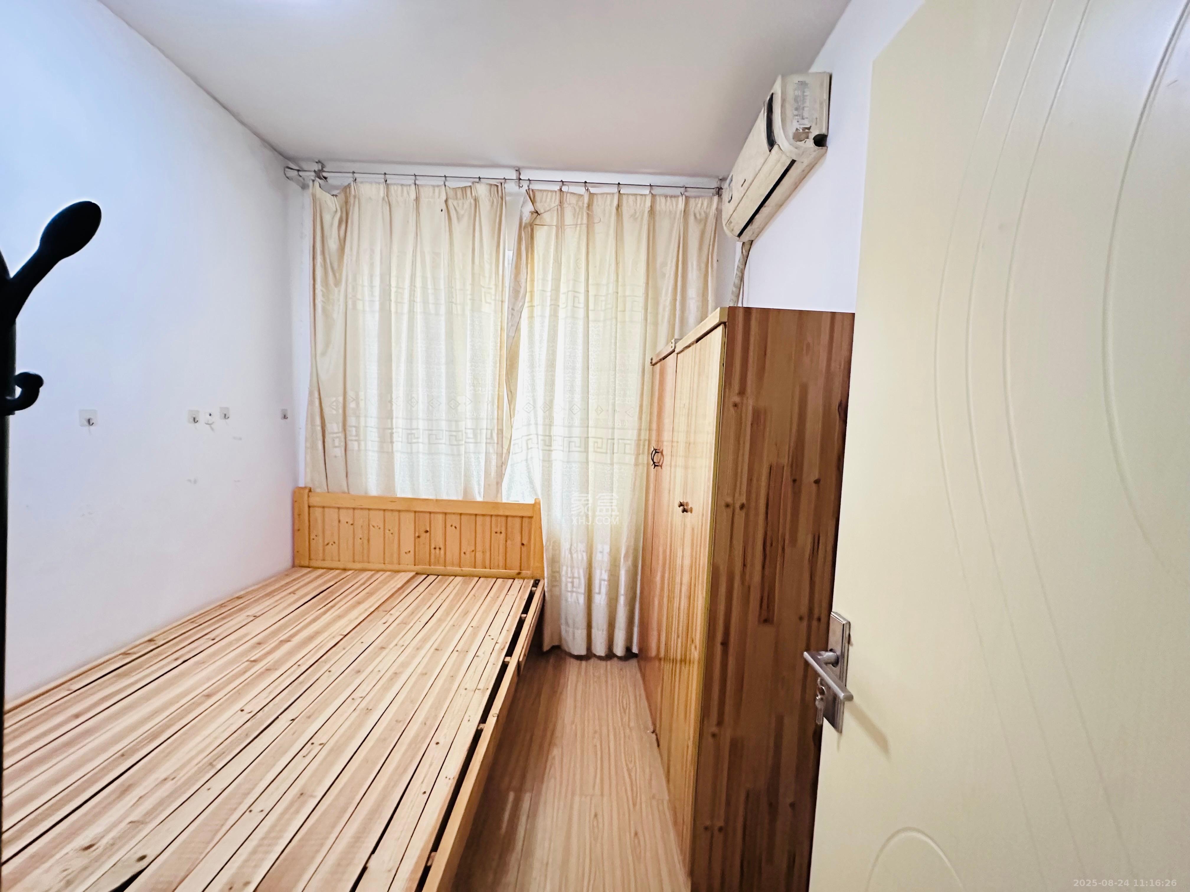 圣力华苑  3室2厅2卫   1200.00元/月室内图