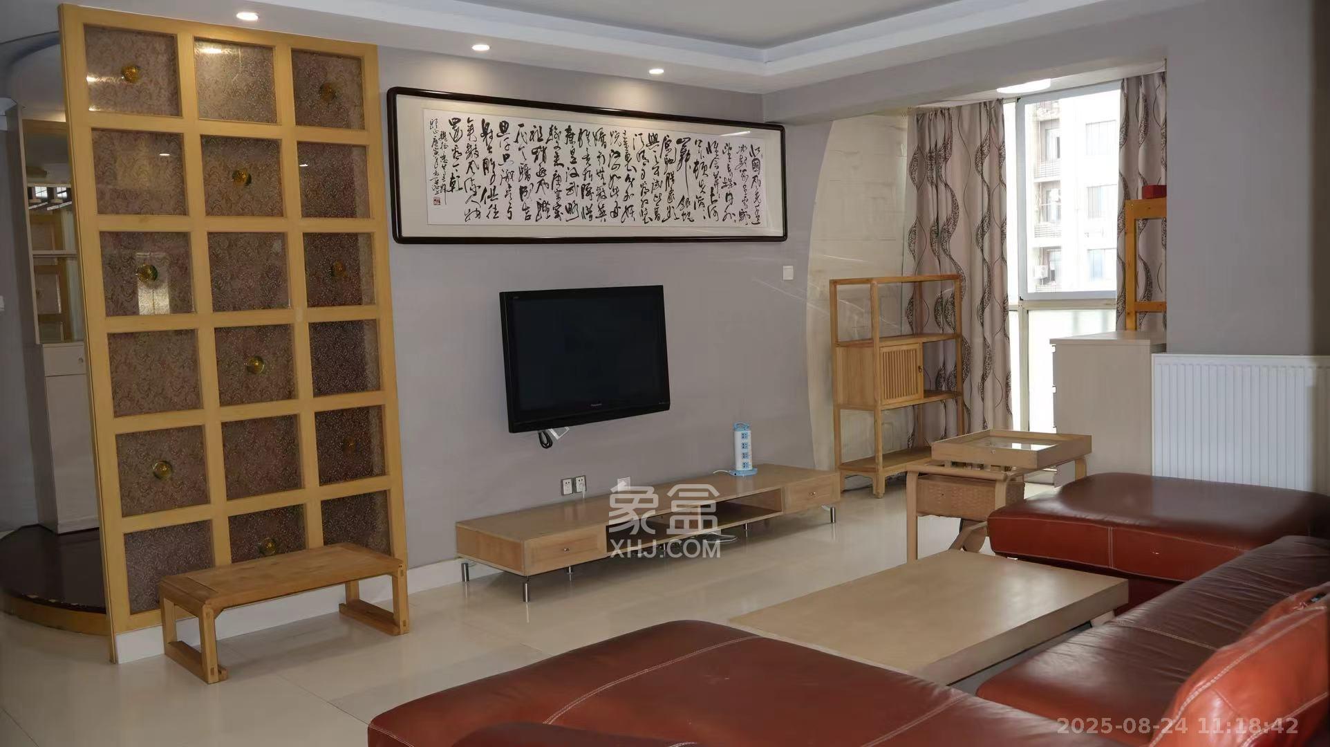 三万英尺  4室2厅2卫    5000.0元/月室内图